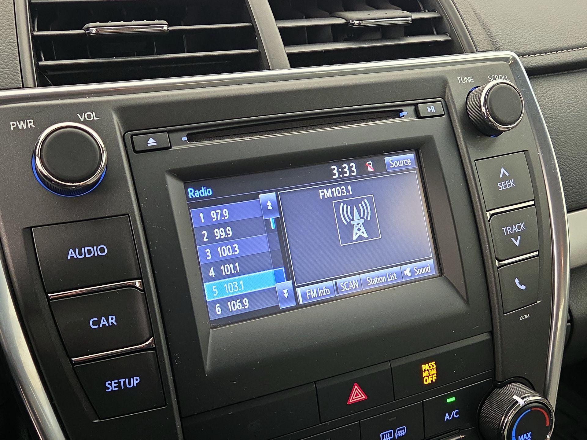 Thumbnail: 2015 Toyota Camry - 15