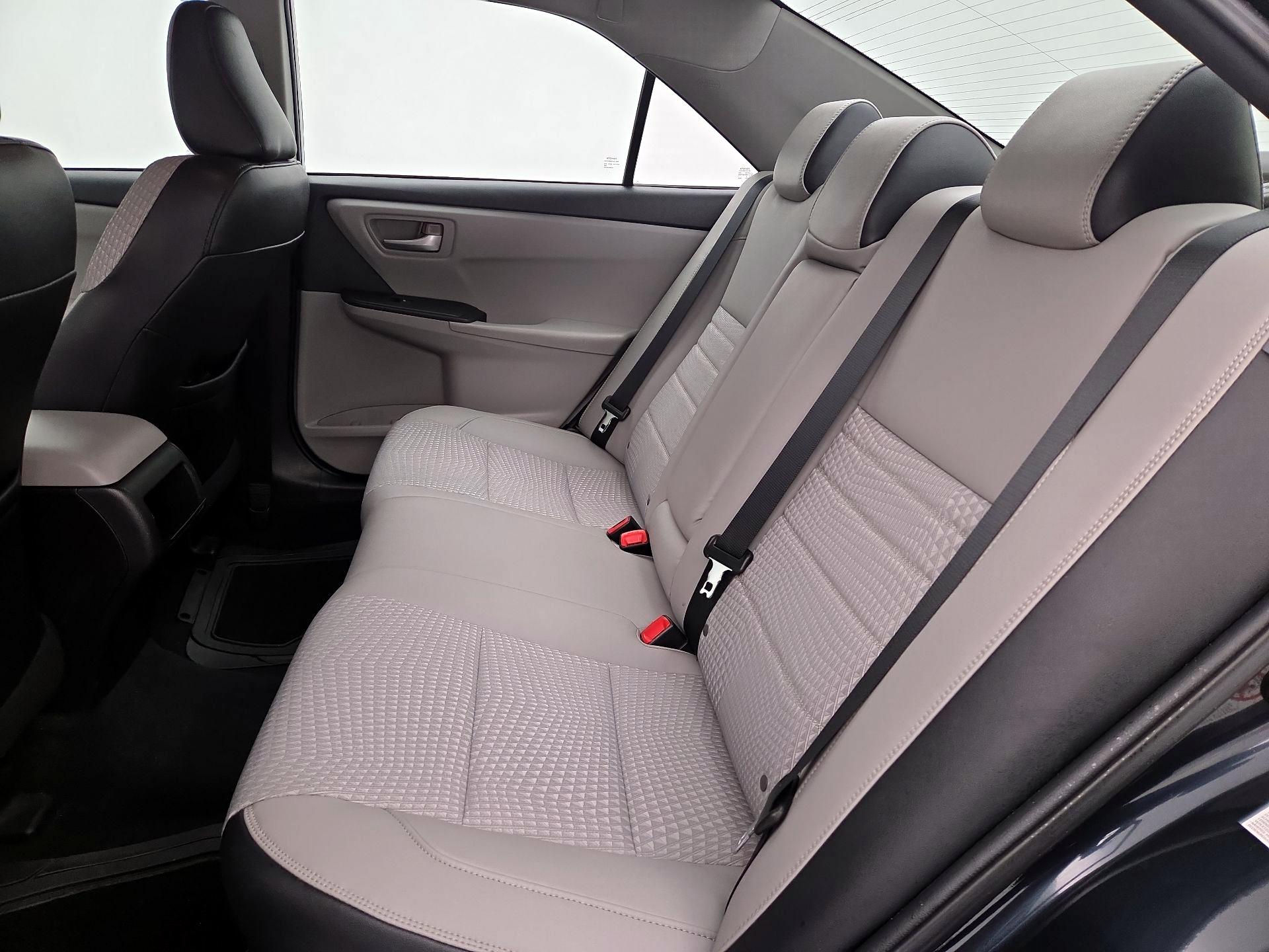 Thumbnail: 2015 Toyota Camry - 19
