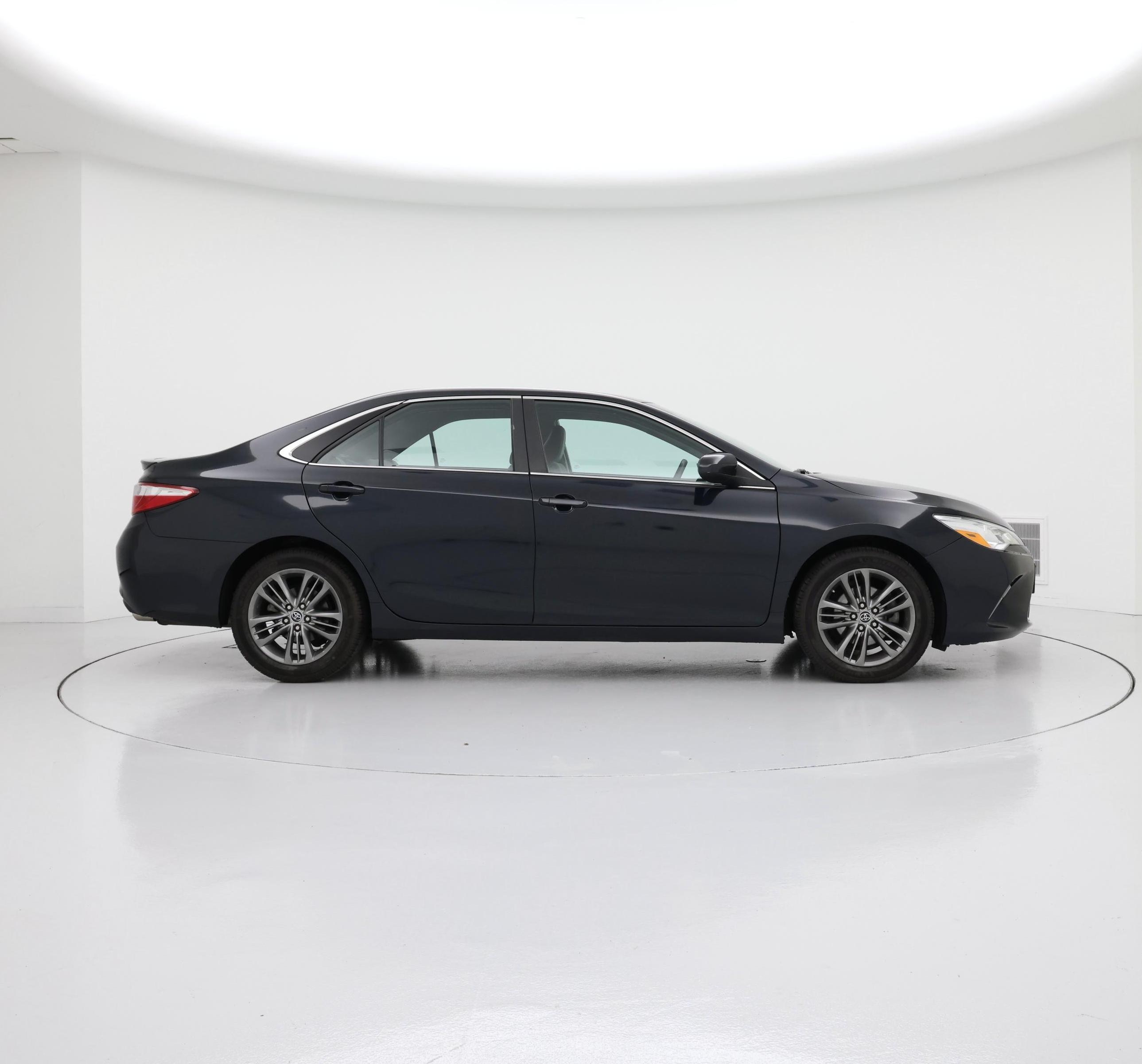 Thumbnail: 2015 Toyota Camry - 7
