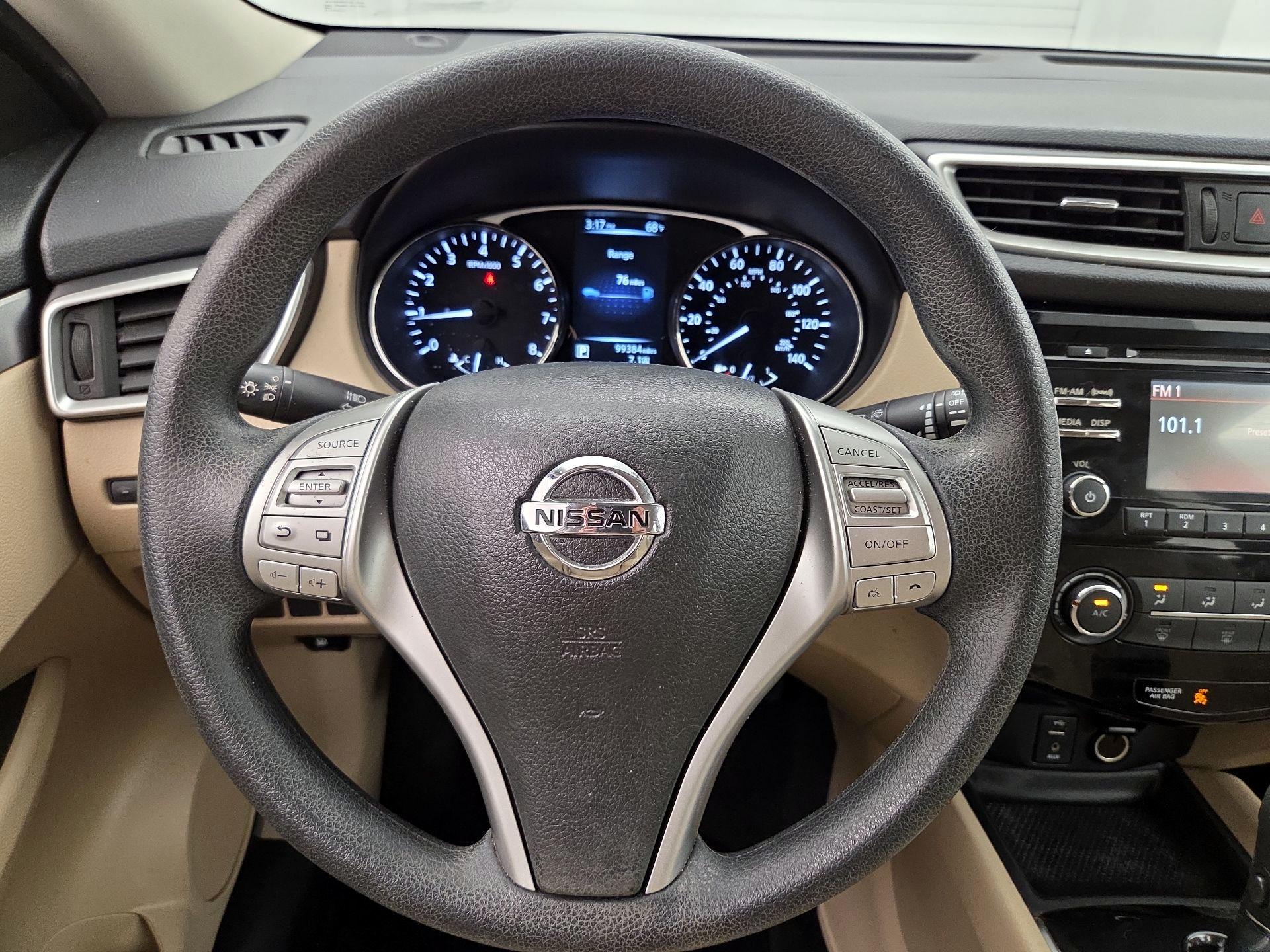 Thumbnail: 2016 Nissan Rogue - 10