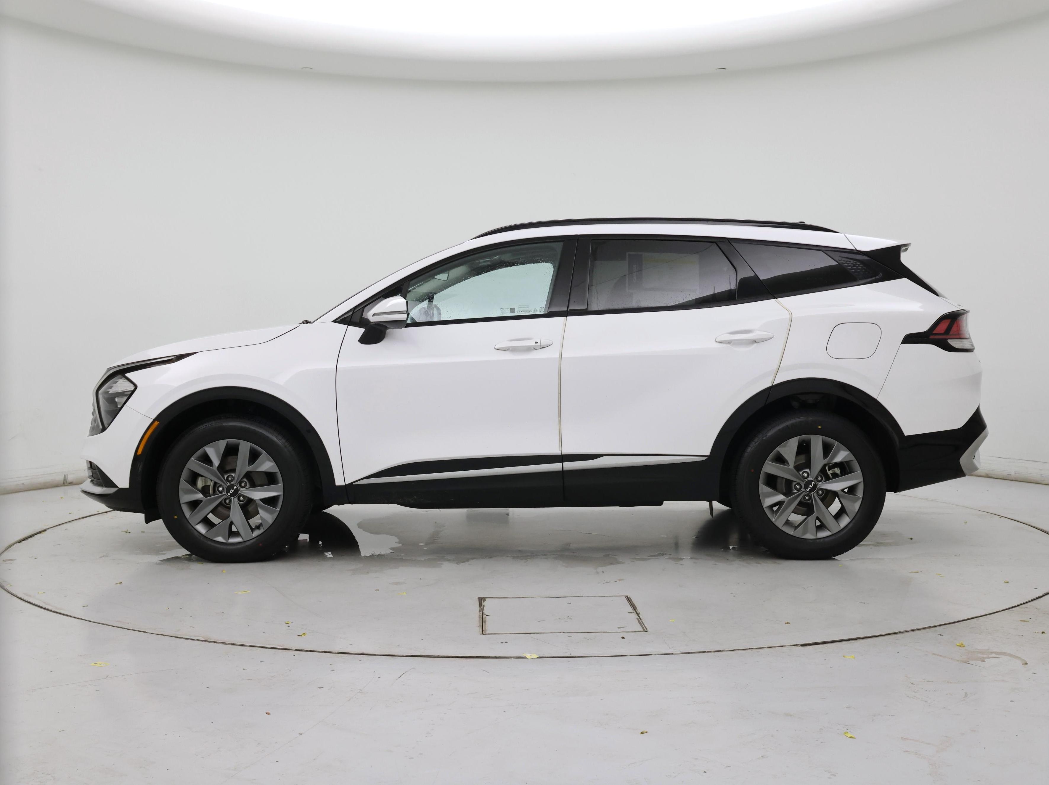 Thumbnail: 2023 Kia Sportage - 3