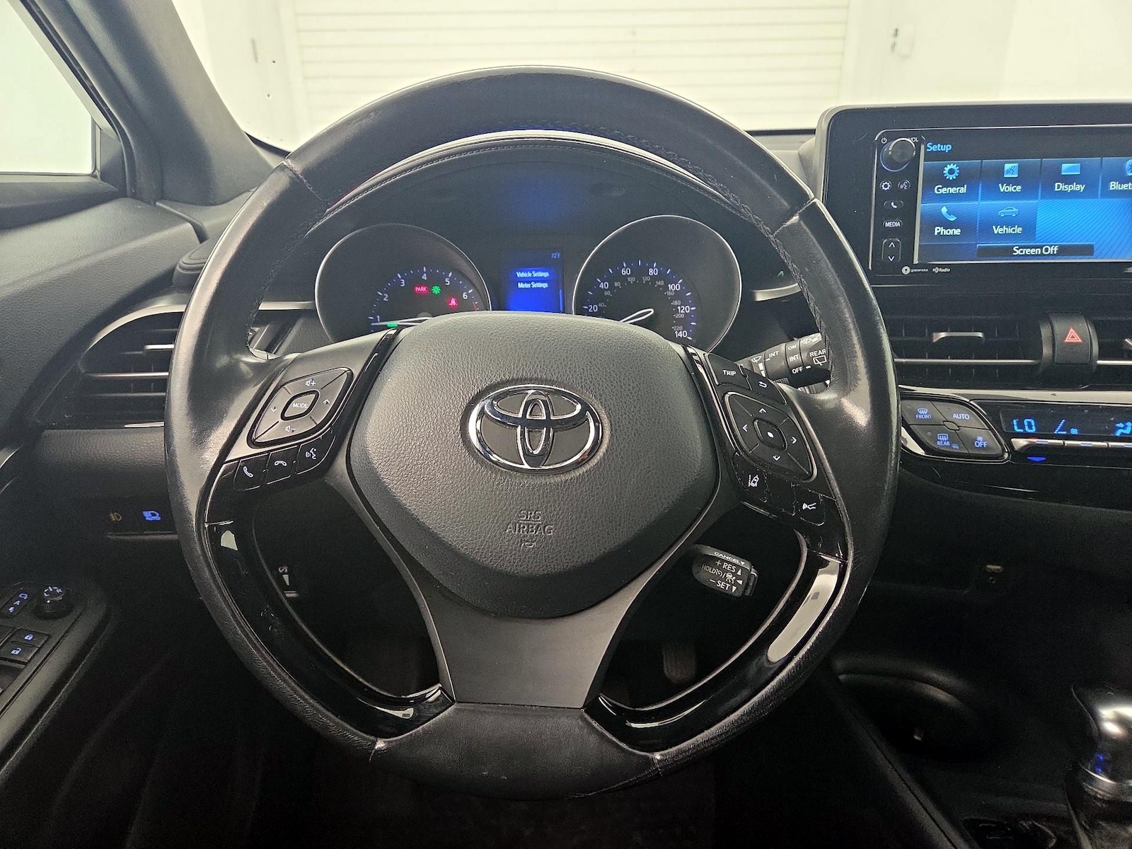 2018 Toyota C-HR XLE Premium - Photo 11