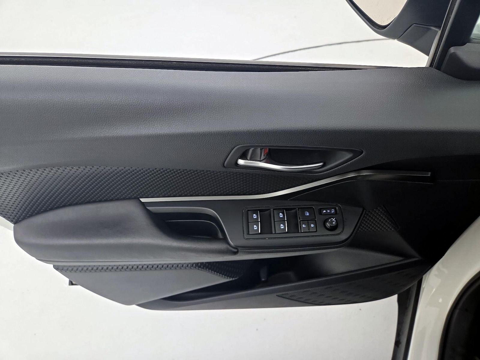 2018 Toyota C-HR XLE Premium - Photo 13