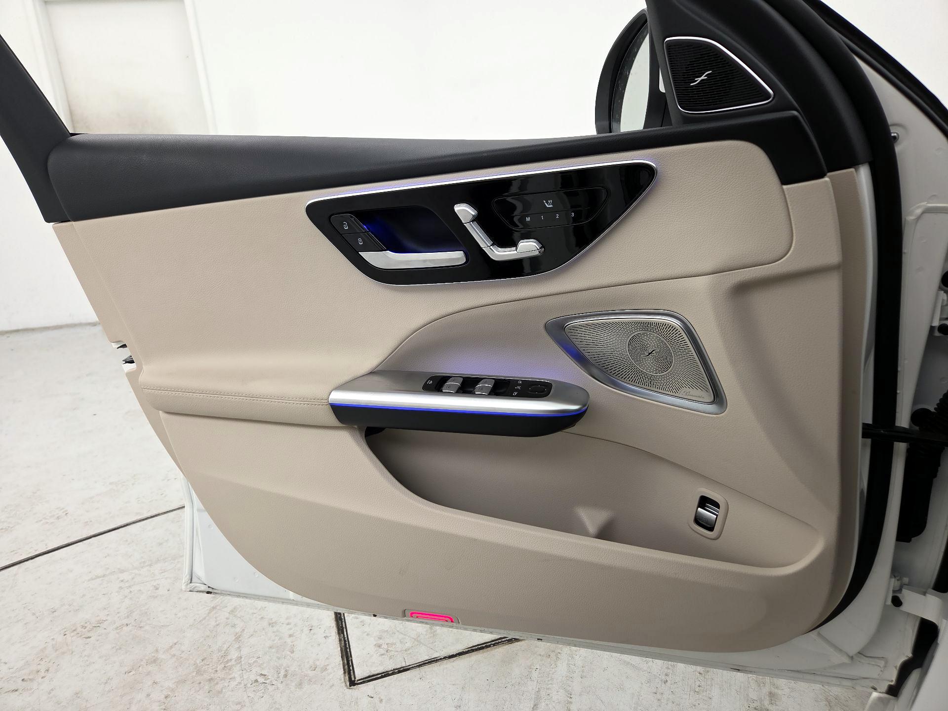 Thumbnail: 2022 Mercedes-Benz C-Class - 12