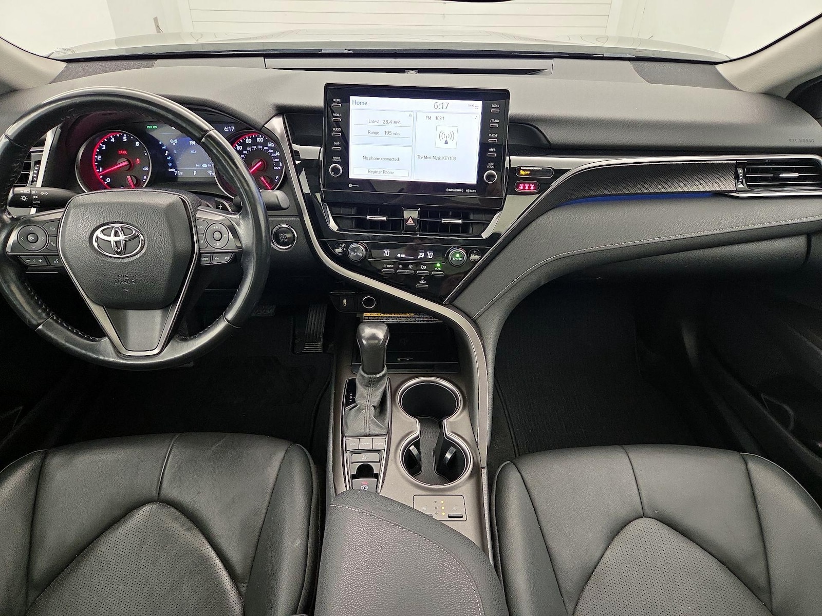 2021 Toyota Camry XSE - Photo 10