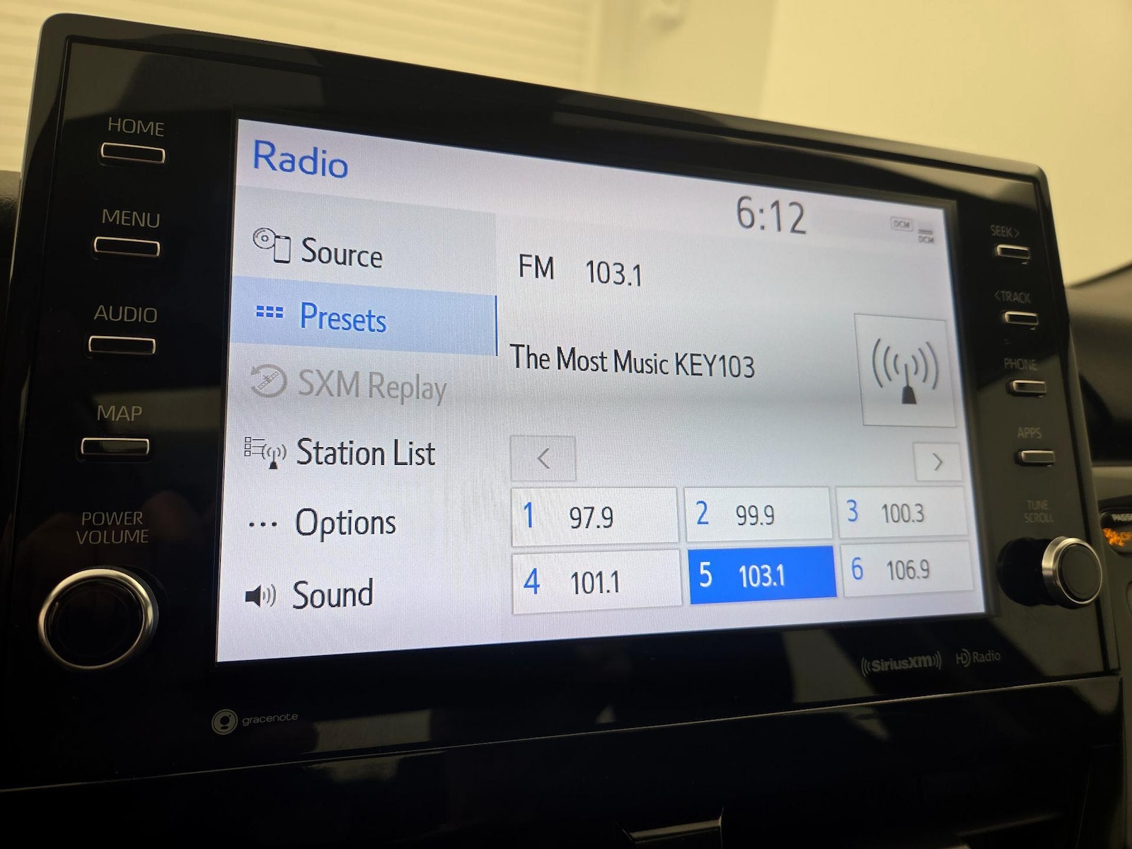 2021 Toyota Camry XSE - Photo 17