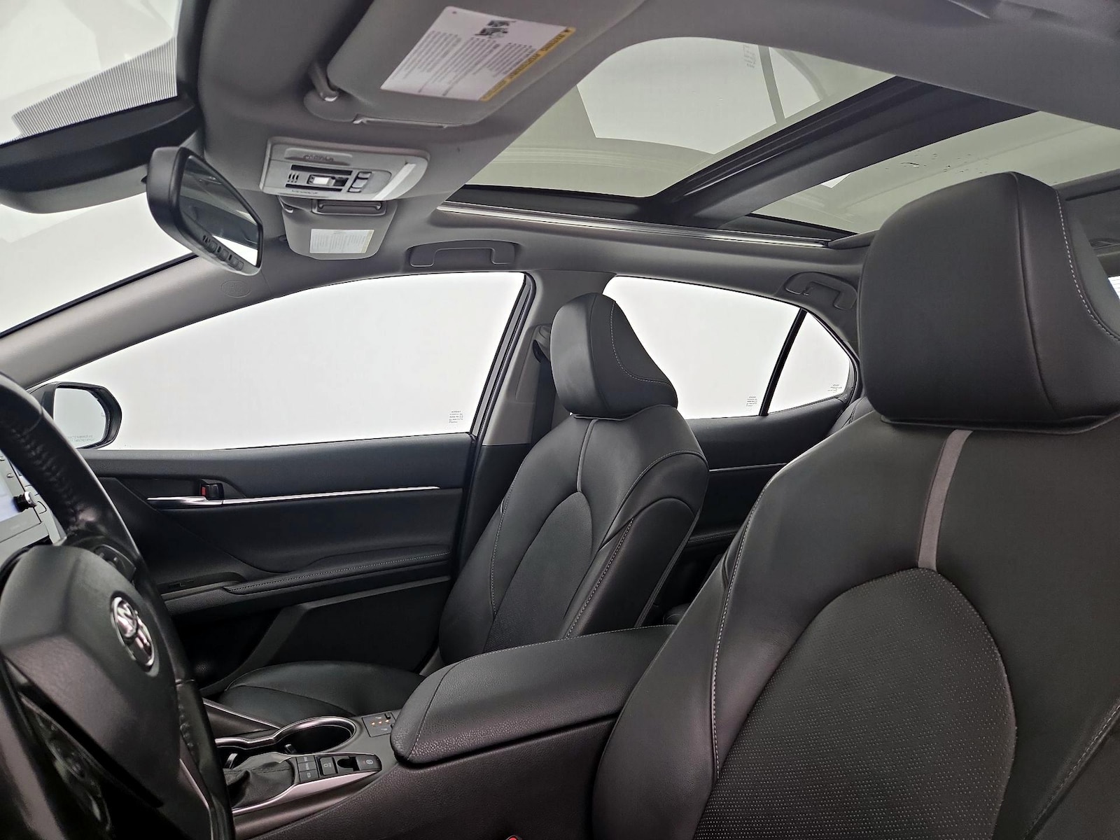 2021 Toyota Camry XSE - Photo 21
