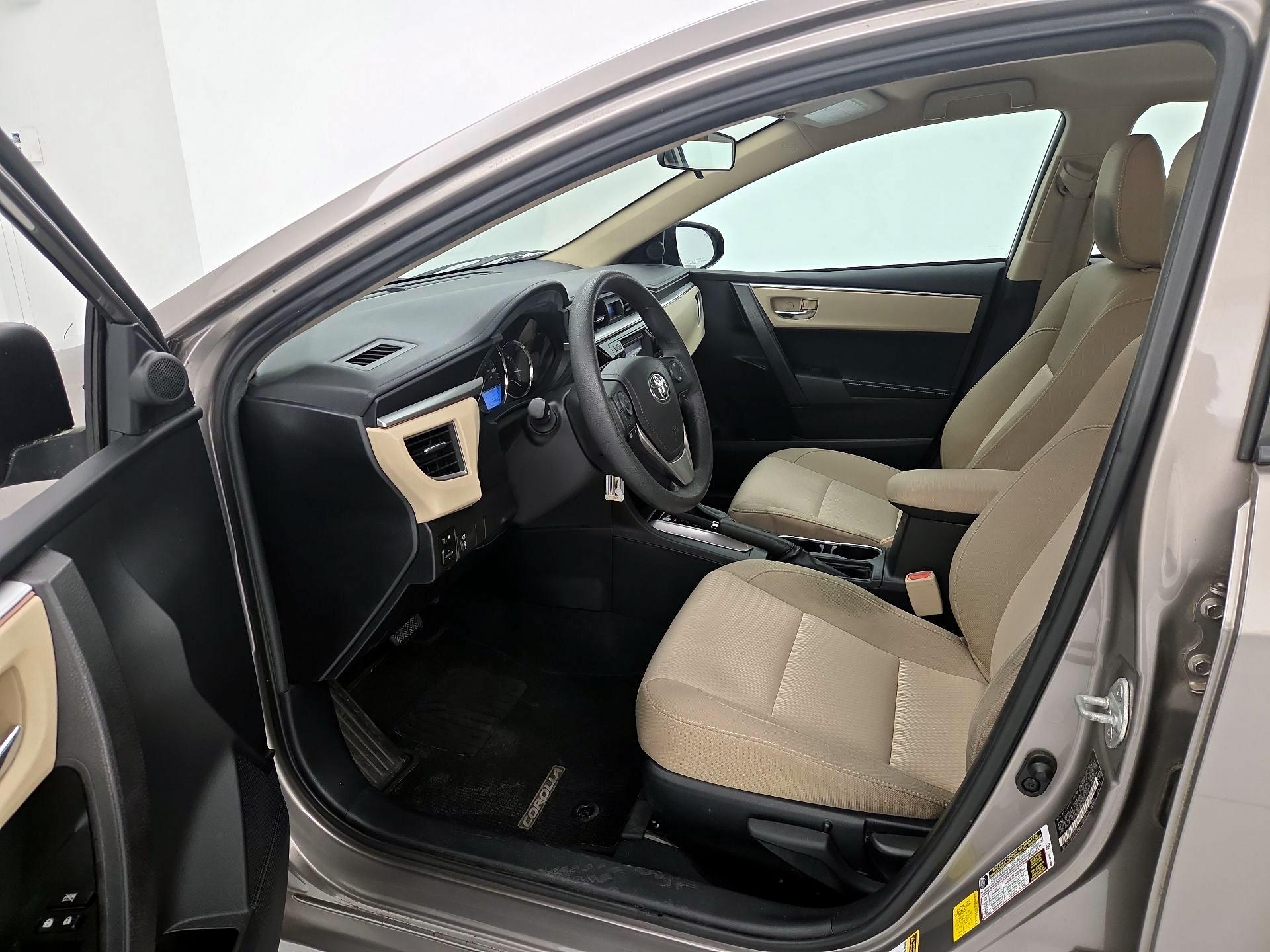 Thumbnail: 2015 Toyota Corolla - 11