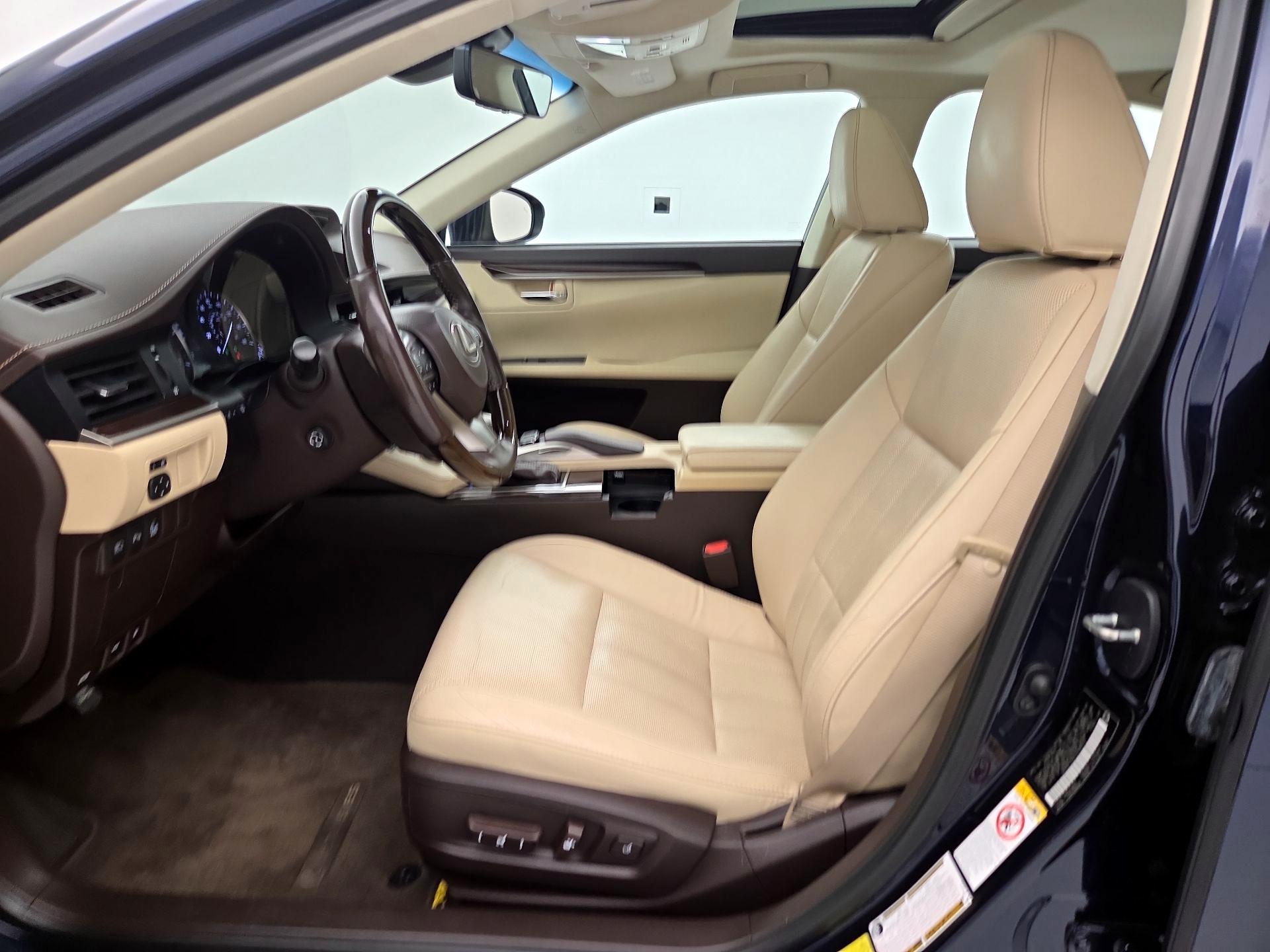 Thumbnail: 2018 Lexus ES - 11