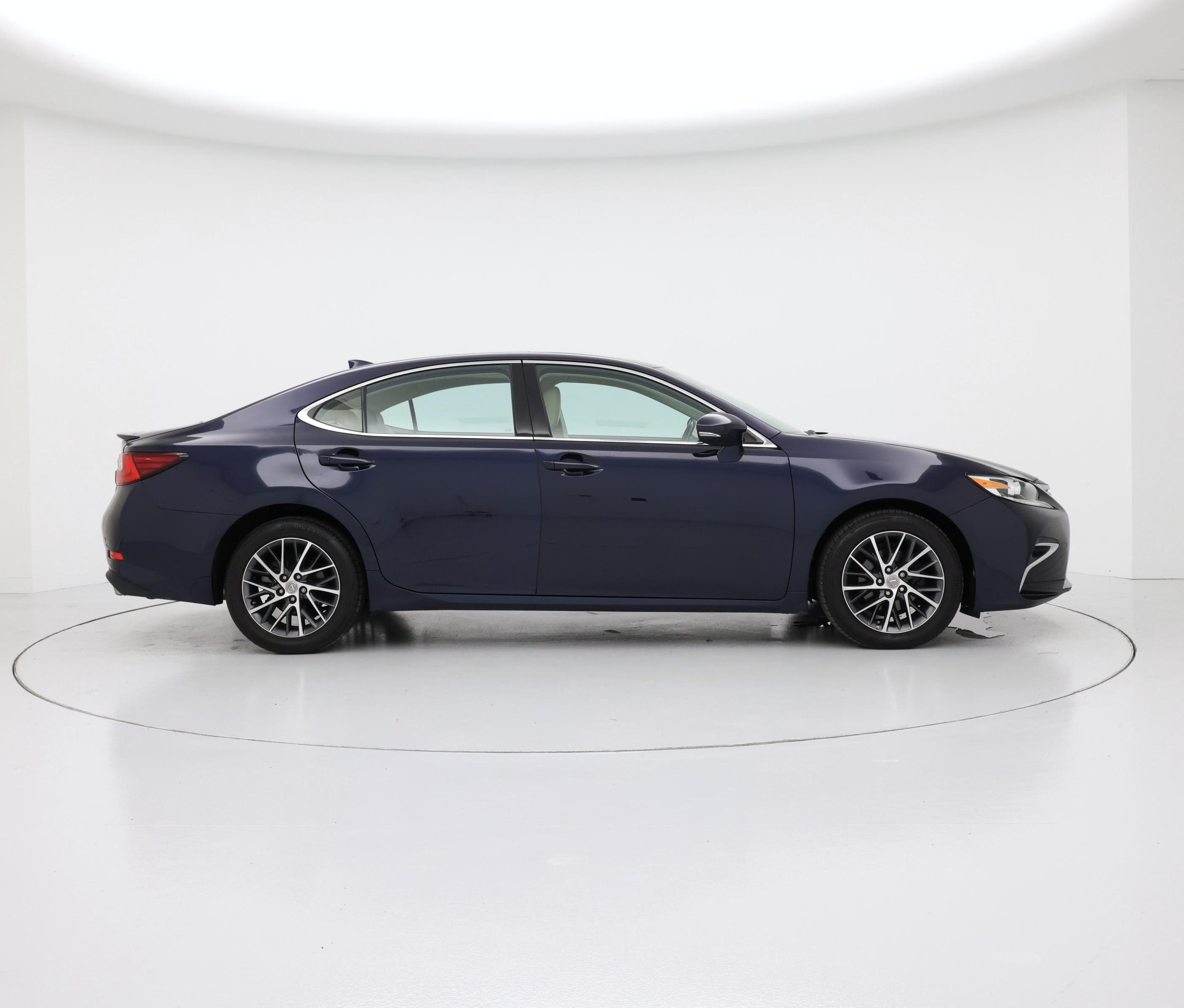 Thumbnail: 2018 Lexus ES - 7