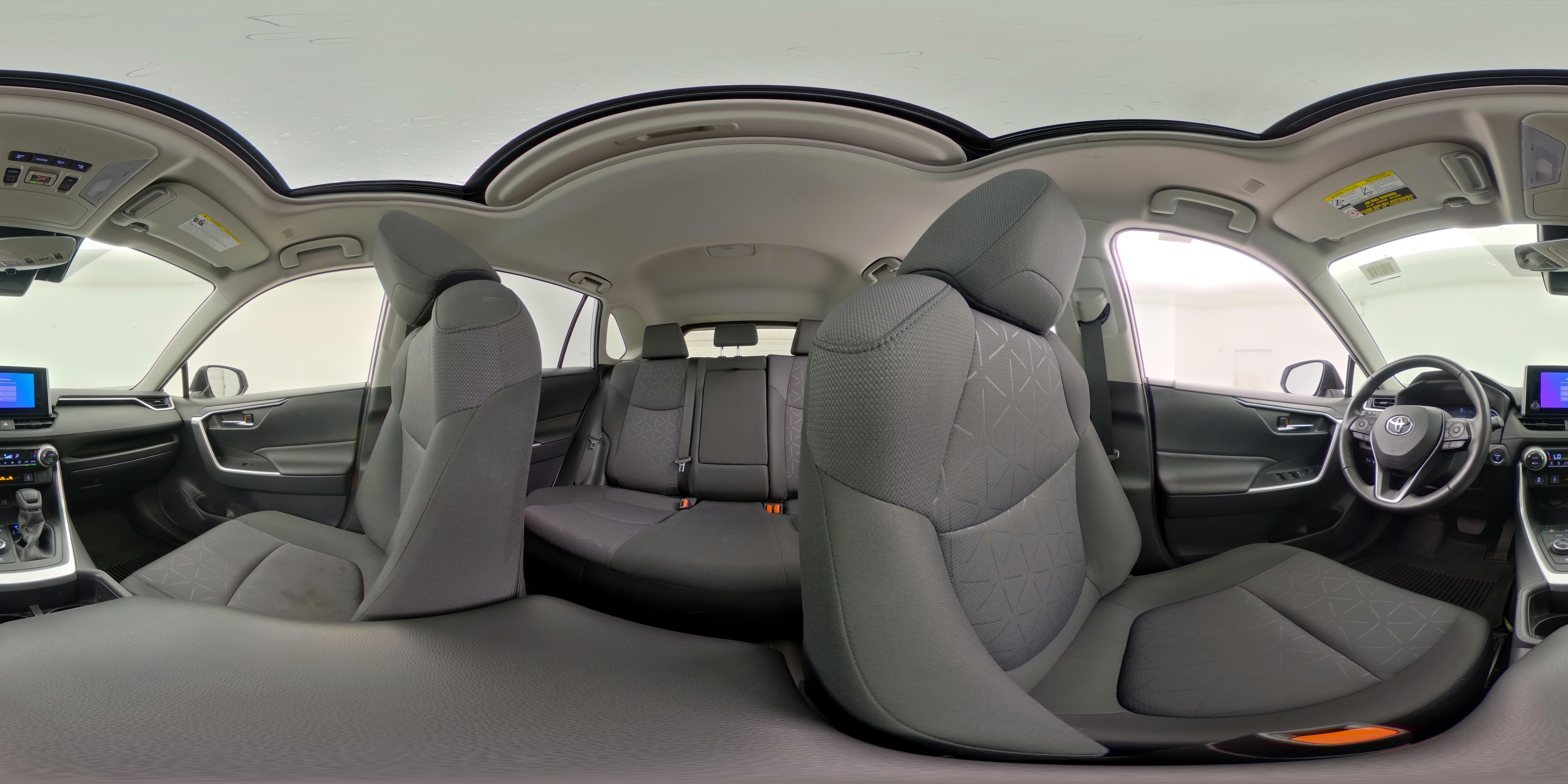 2023 Toyota RAV4 XLE - Photo 25