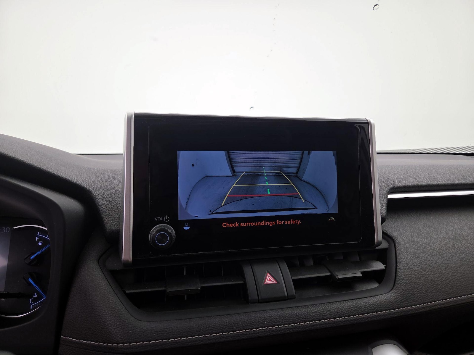 2023 Toyota RAV4 XLE - Photo 15