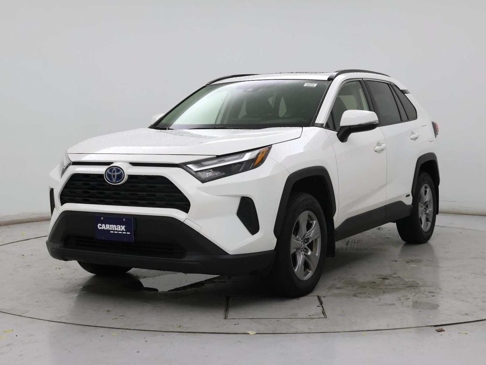 2023 Toyota RAV4 XLE - Photo 5