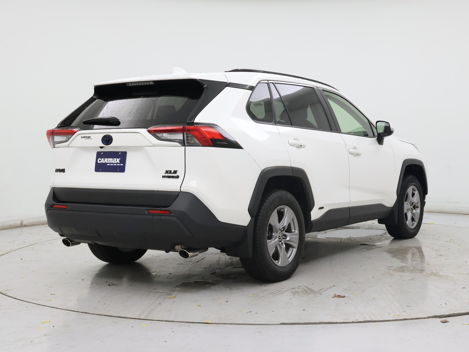 2023 Toyota RAV4 XLE - Photo 9