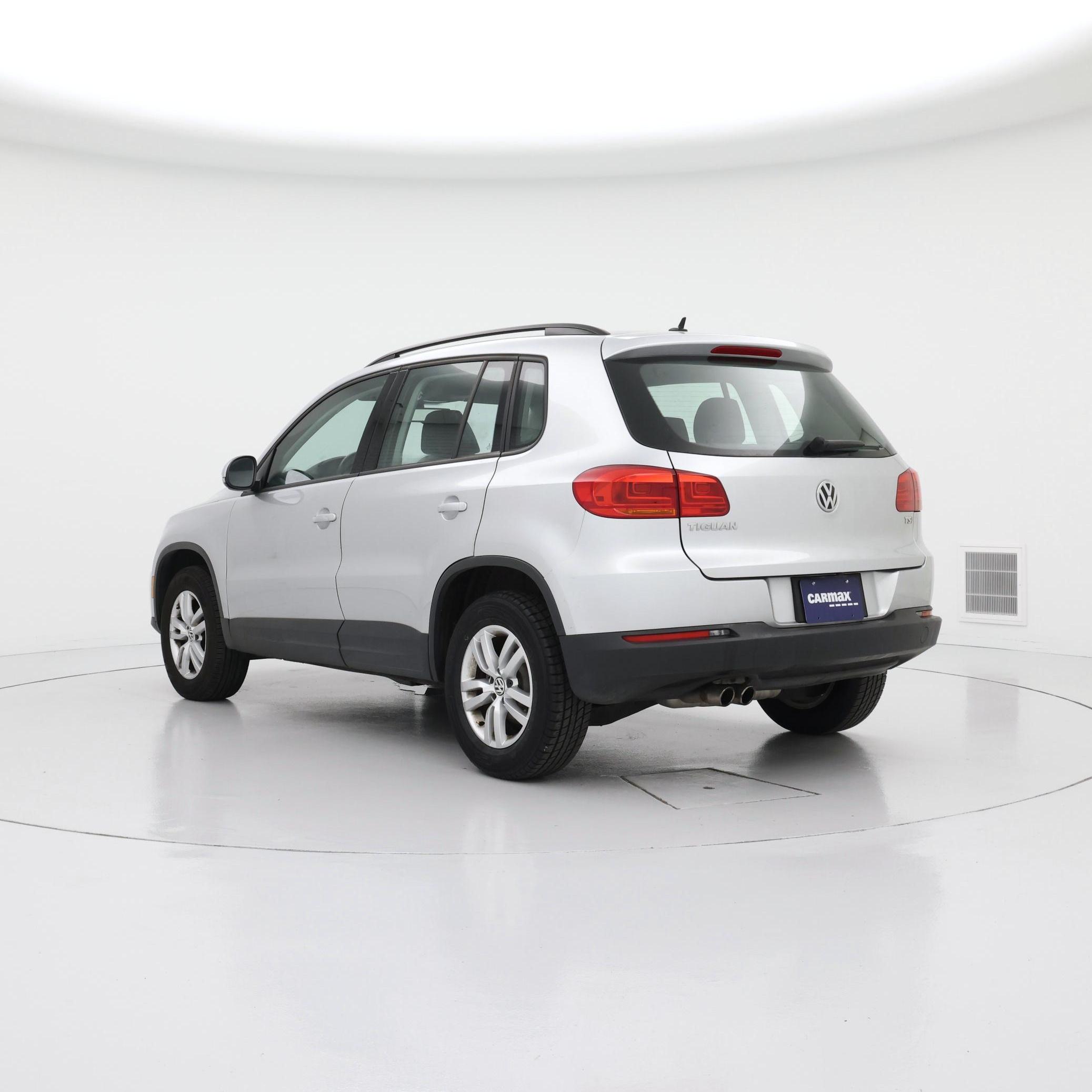 Thumbnail: 2016 Volkswagen Tiguan - 2