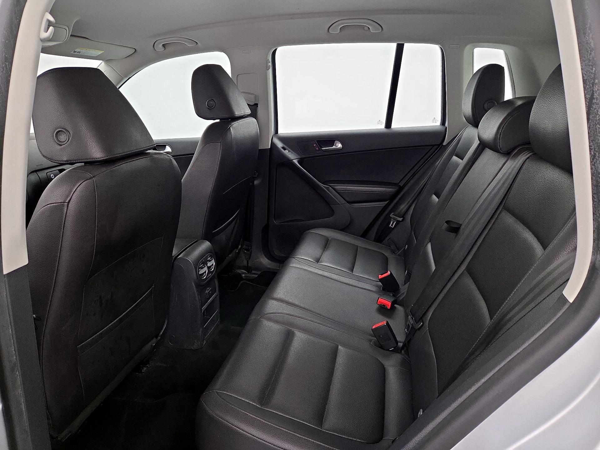 Thumbnail: 2016 Volkswagen Tiguan - 19