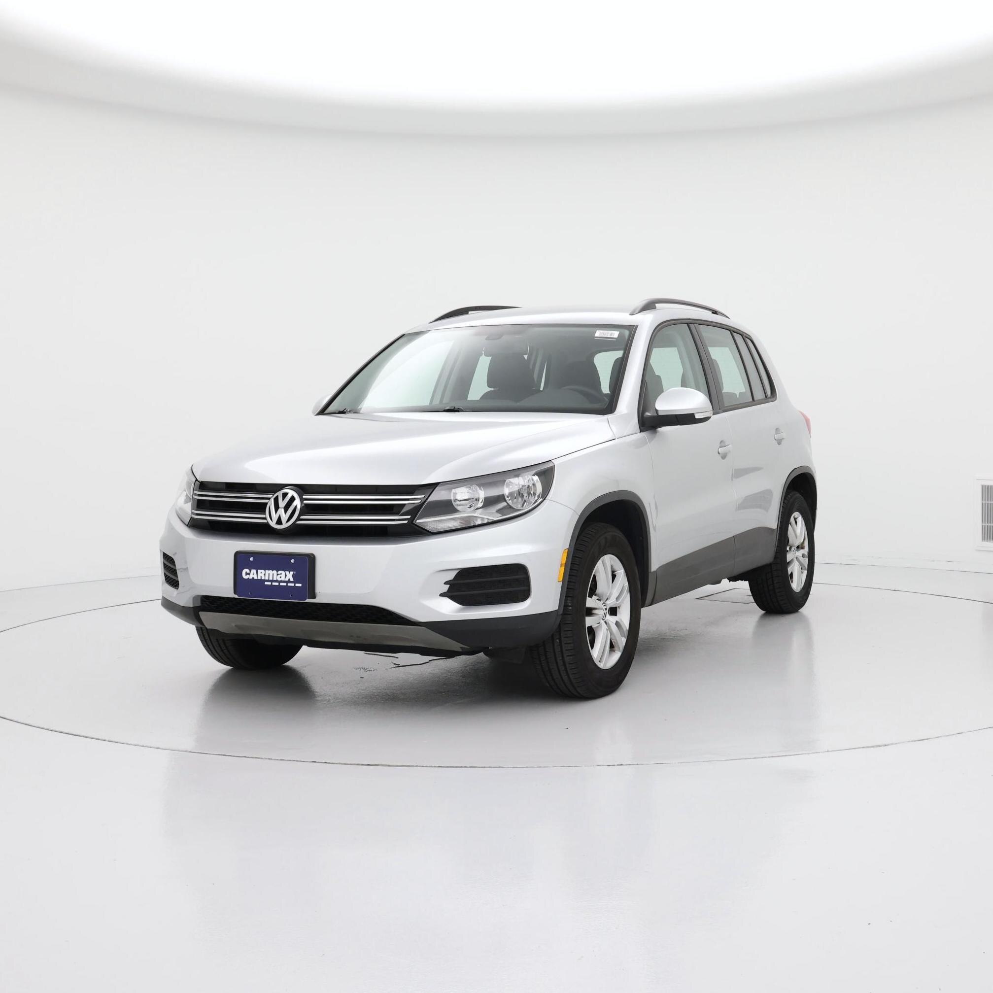 Thumbnail: 2016 Volkswagen Tiguan - 4