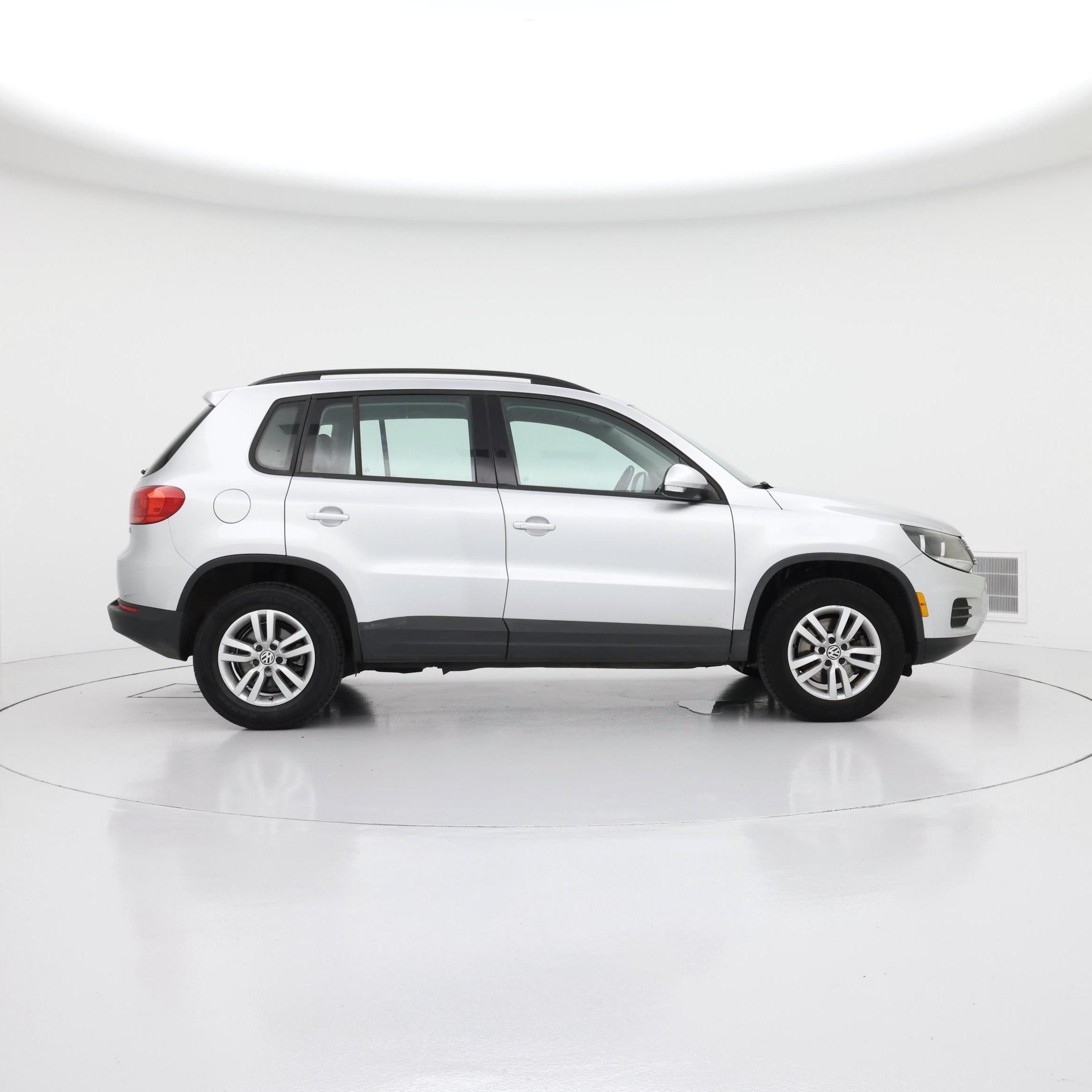 Thumbnail: 2016 Volkswagen Tiguan - 7