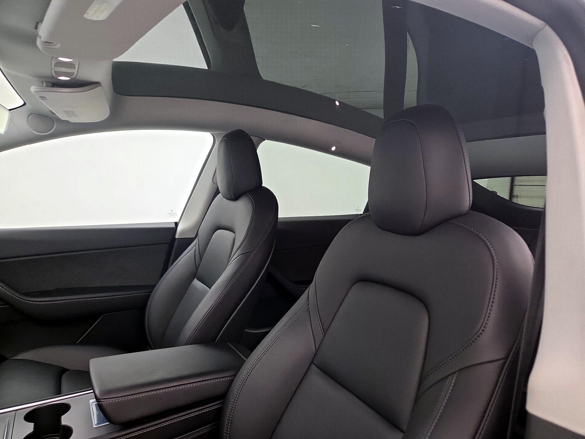 Thumbnail: 2022 Tesla Model Y - 18