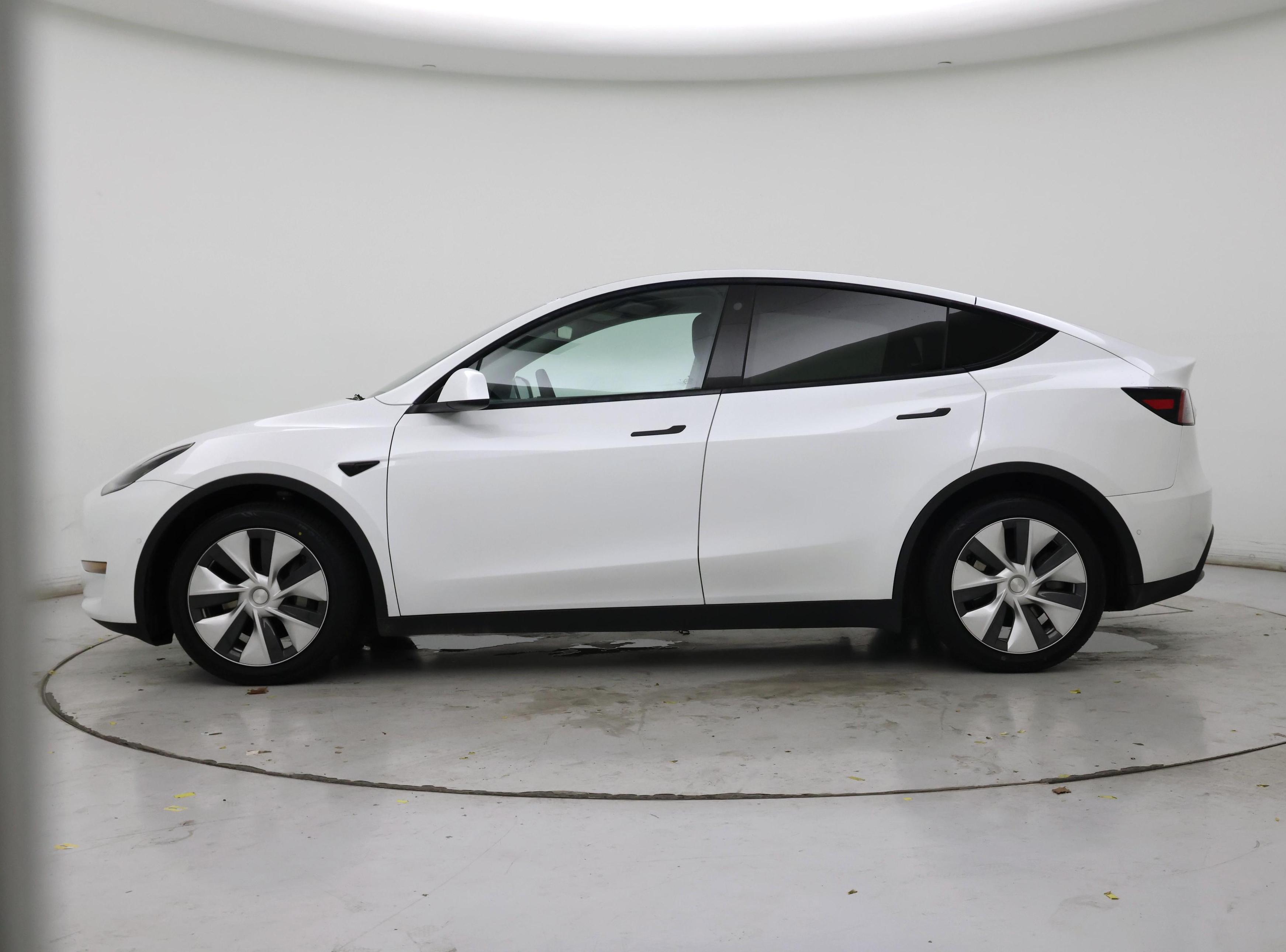 Thumbnail: 2022 Tesla Model Y - 3