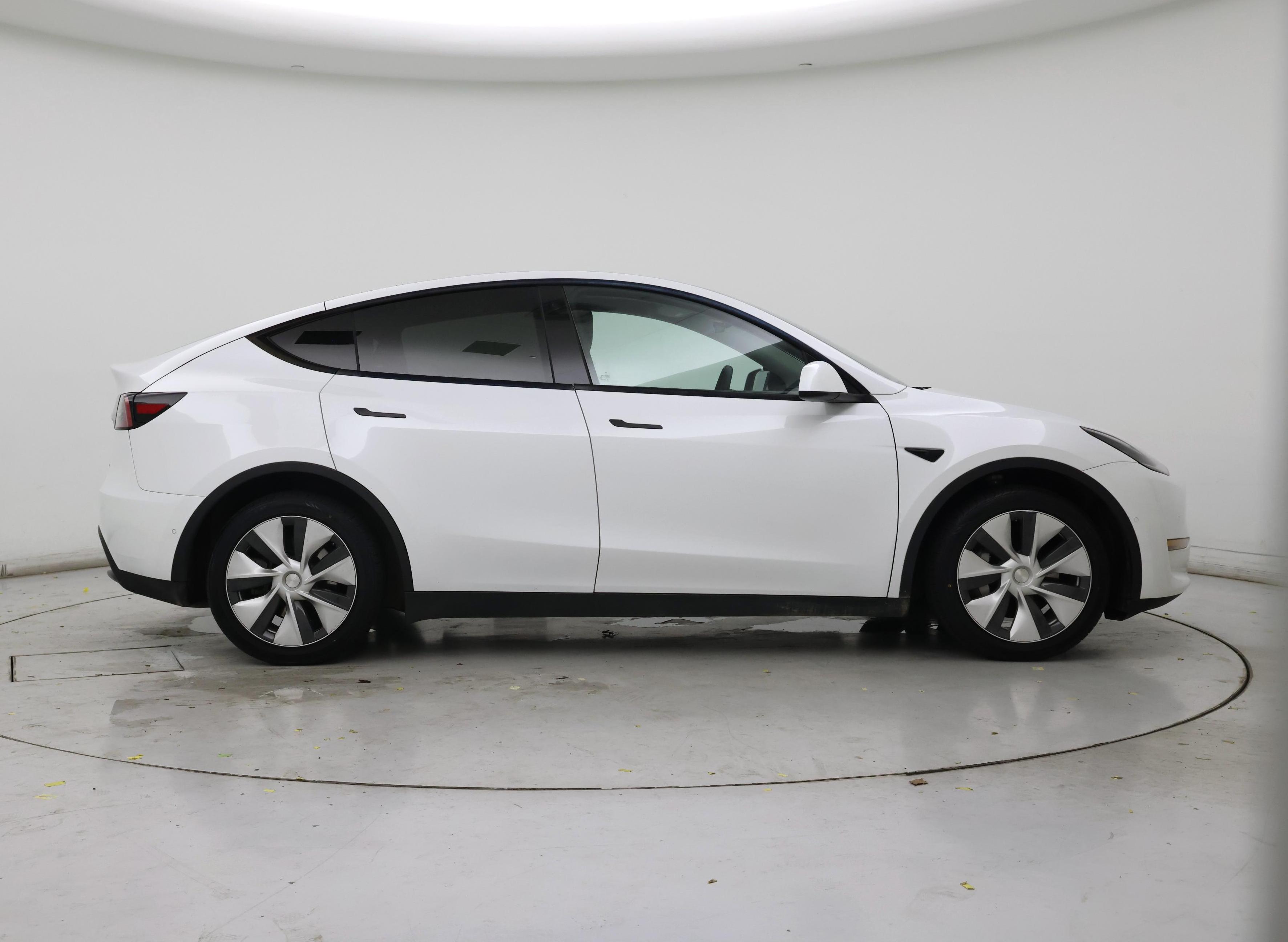 Thumbnail: 2022 Tesla Model Y - 7