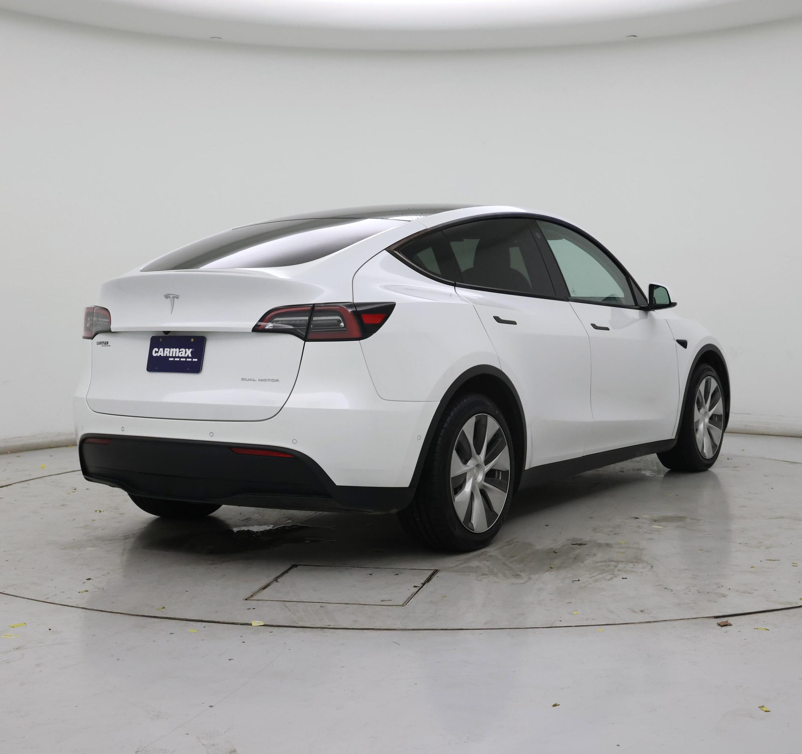 Thumbnail: 2022 Tesla Model Y - 8