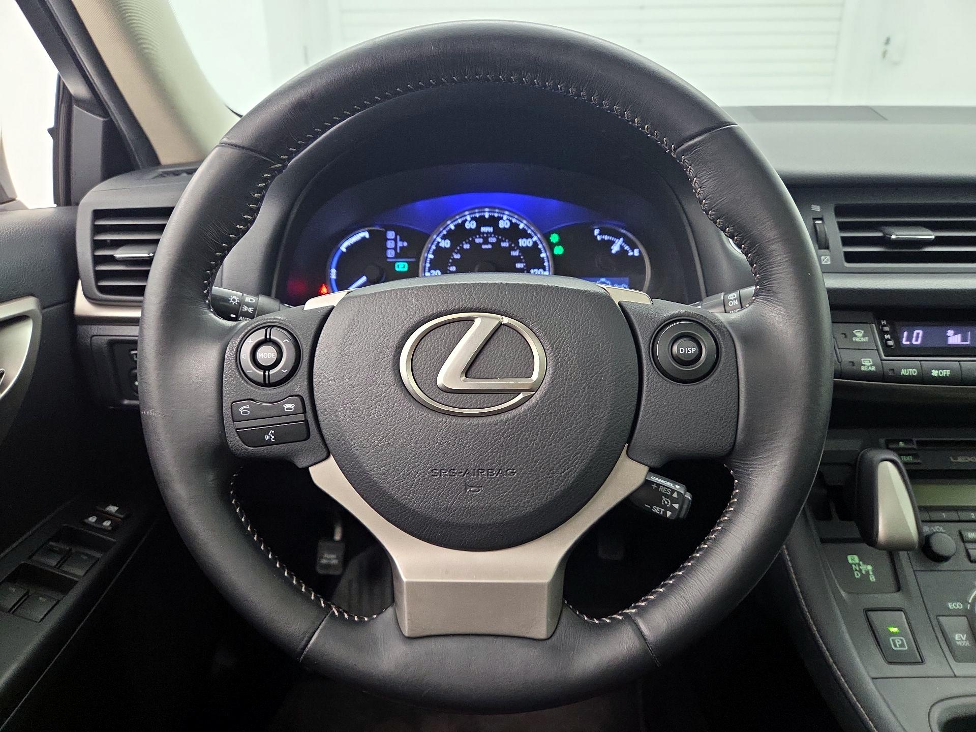 Thumbnail: 2015 Lexus CT - 10