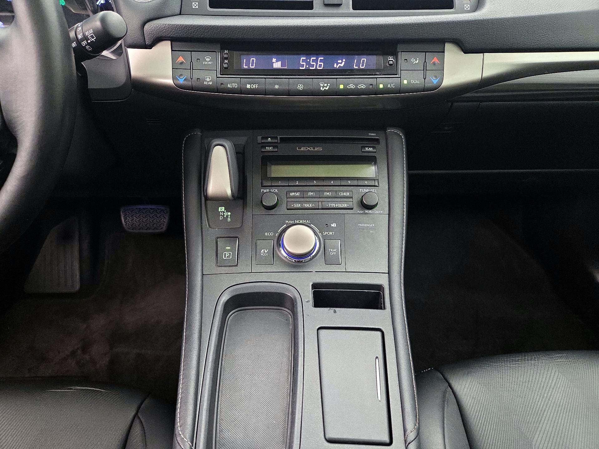Thumbnail: 2015 Lexus CT - 17