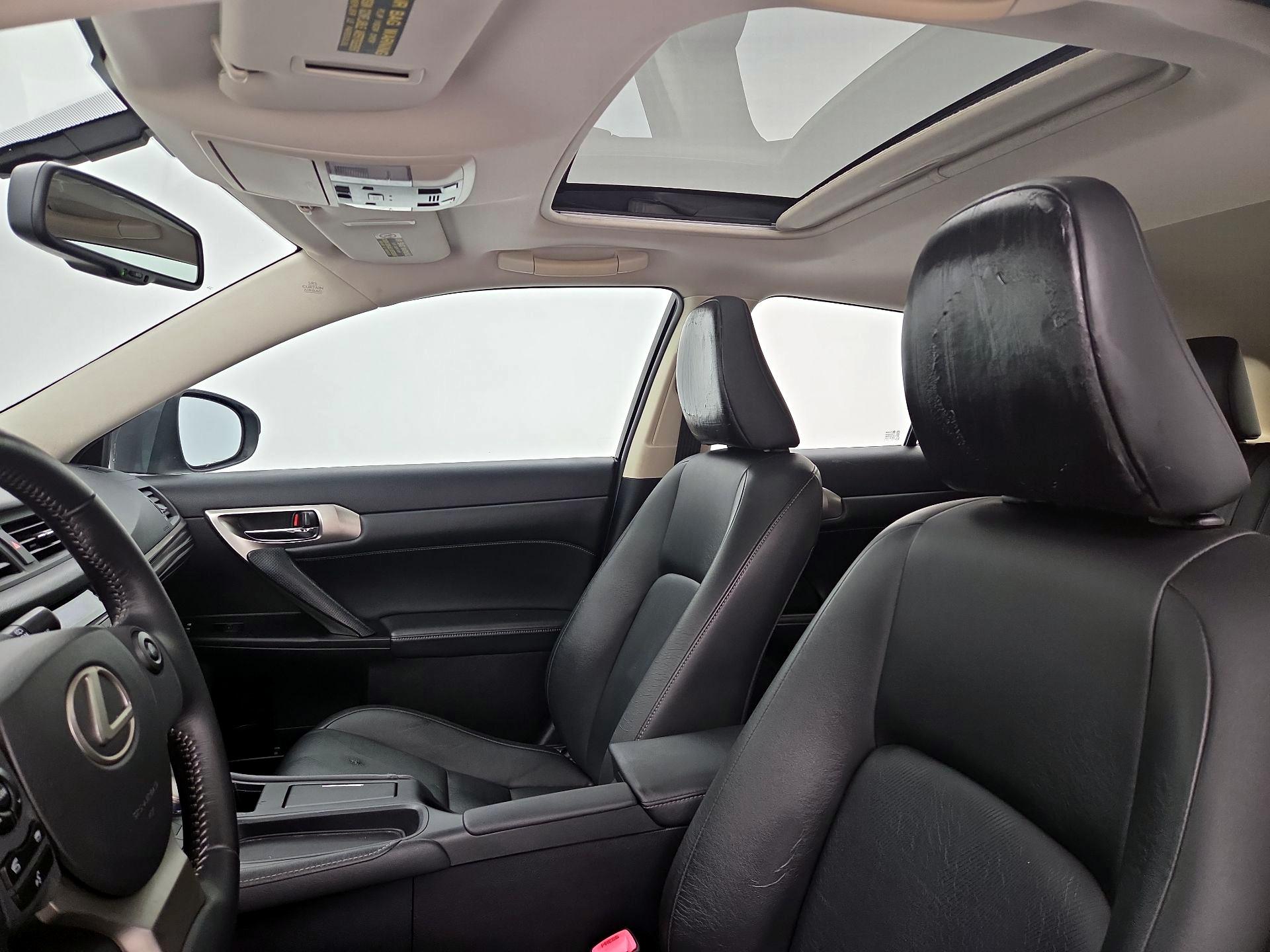 Thumbnail: 2015 Lexus CT - 19