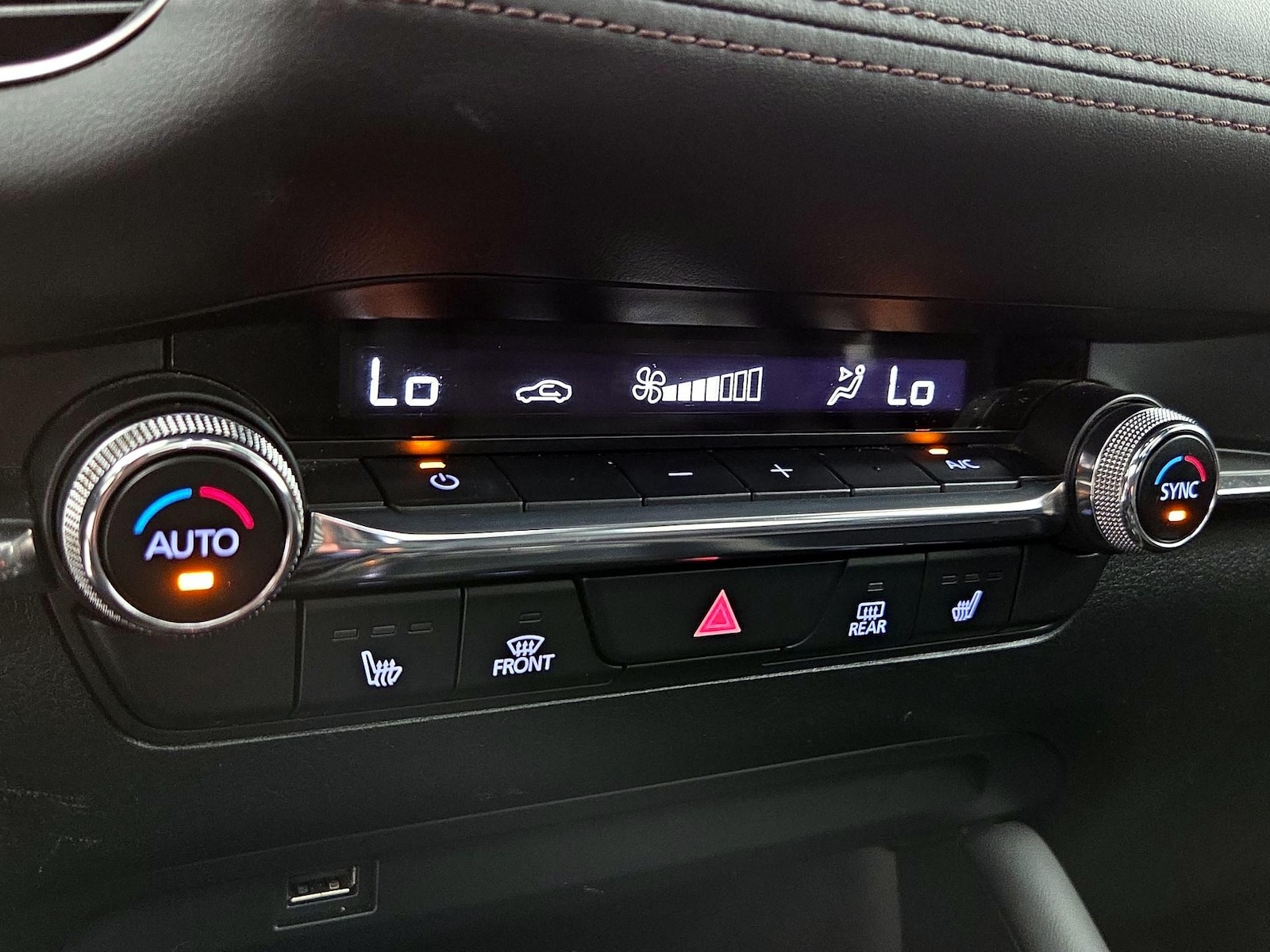 2019 Mazda Mazda3 Premium - Photo 18