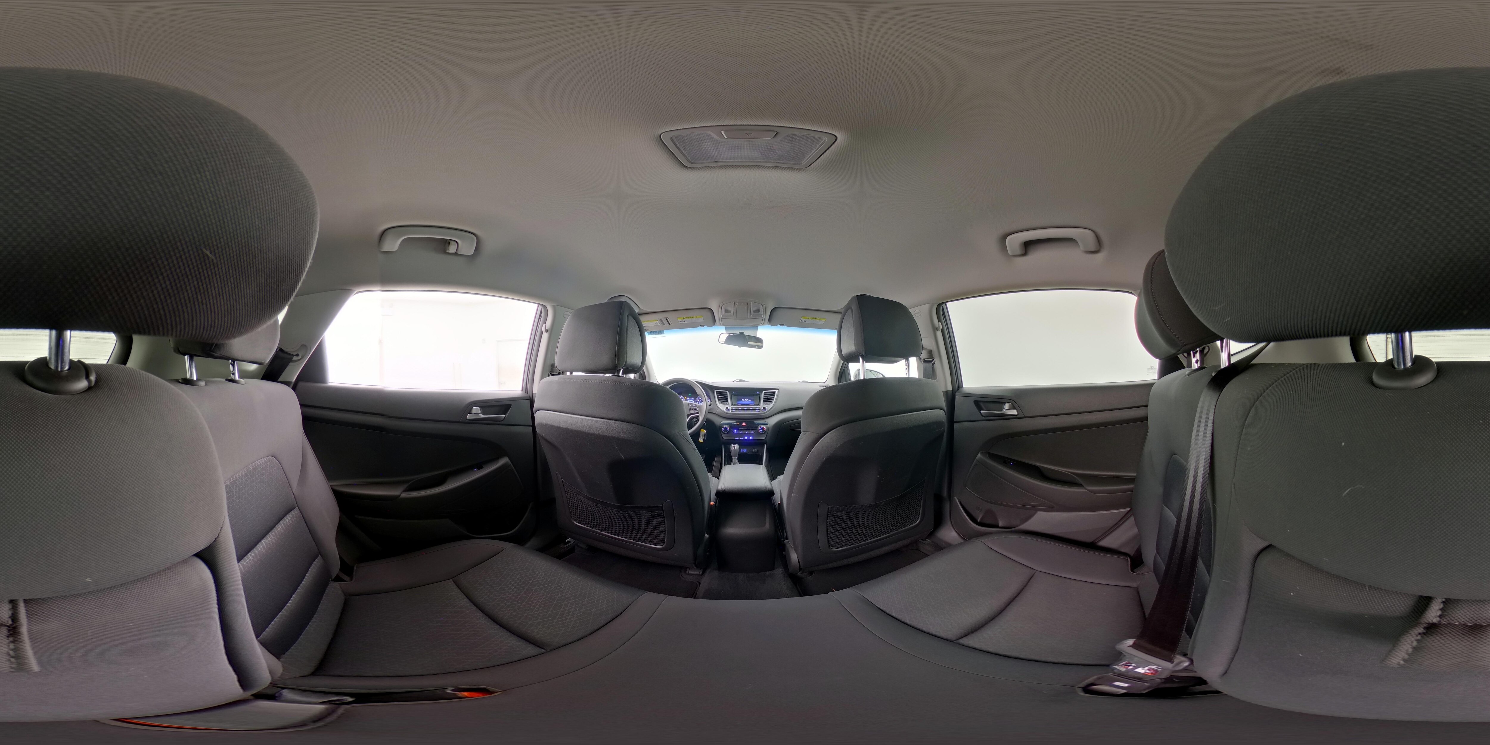 2018 Hyundai Tucson SE - Photo 25