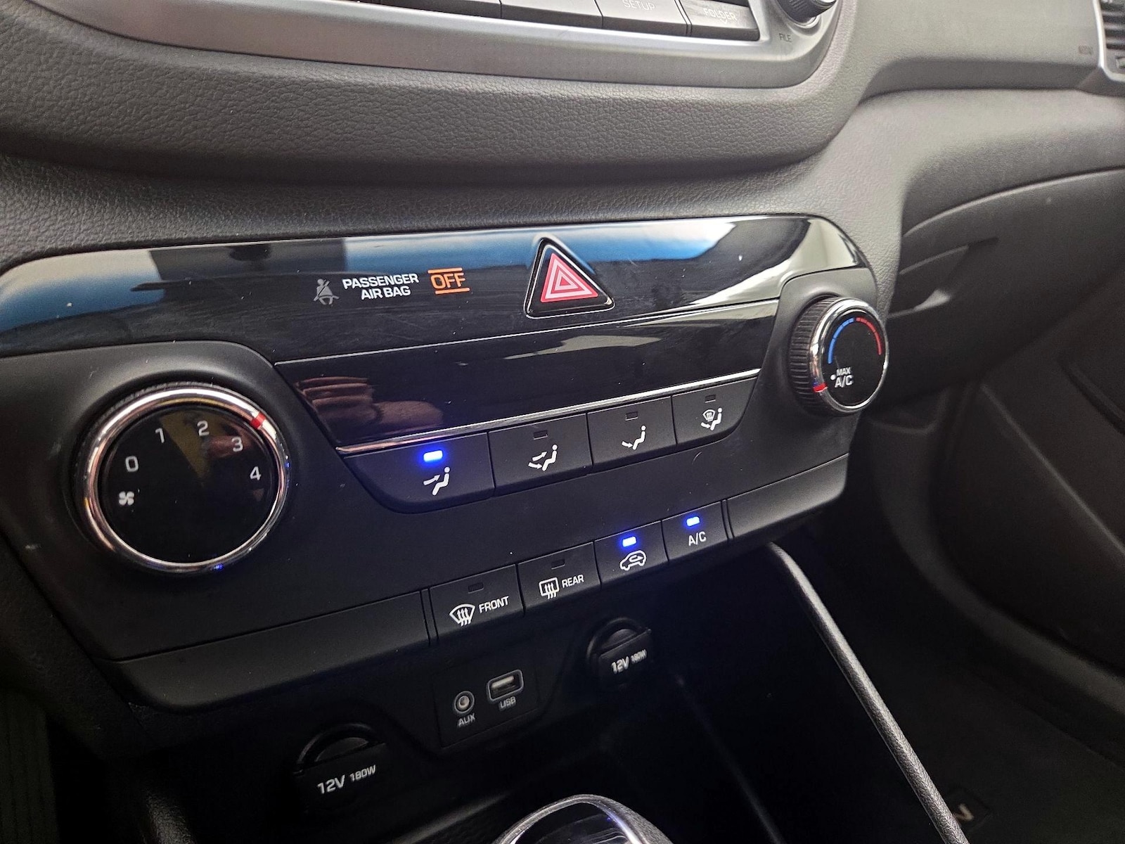 2018 Hyundai Tucson SE - Photo 17