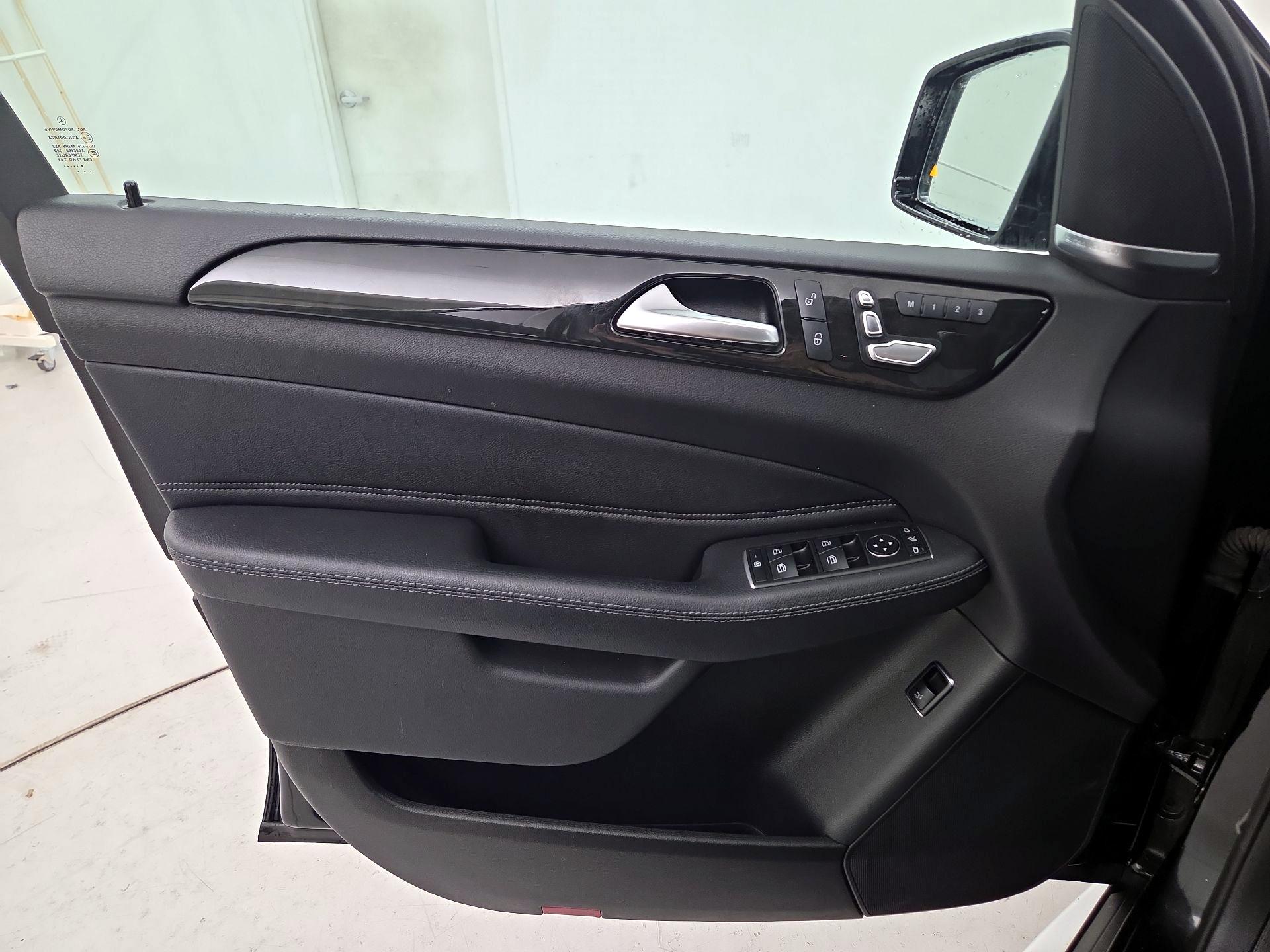 Thumbnail: 2018 Mercedes-Benz GLE - 12