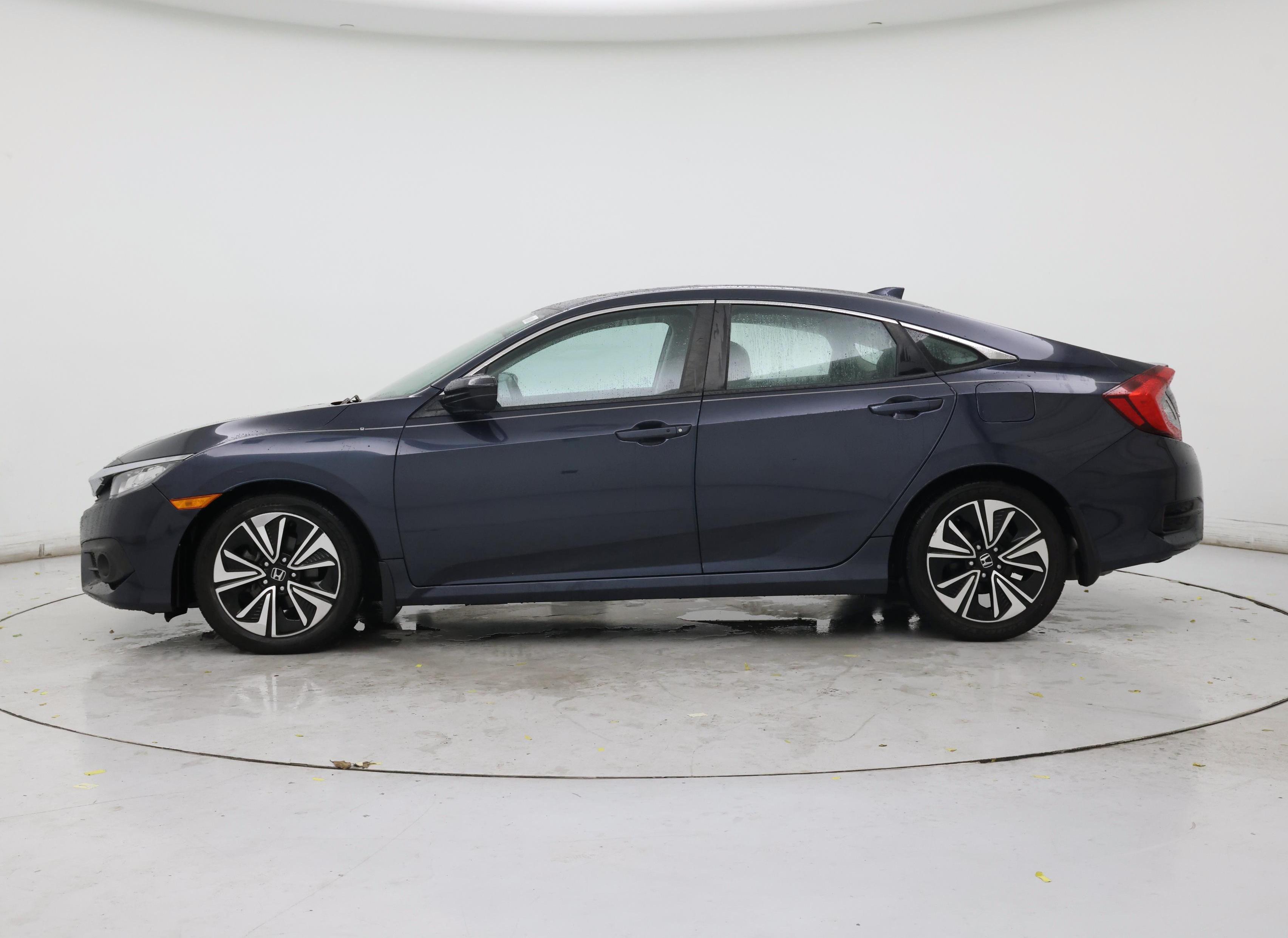 Thumbnail: 2016 Honda Civic - 3