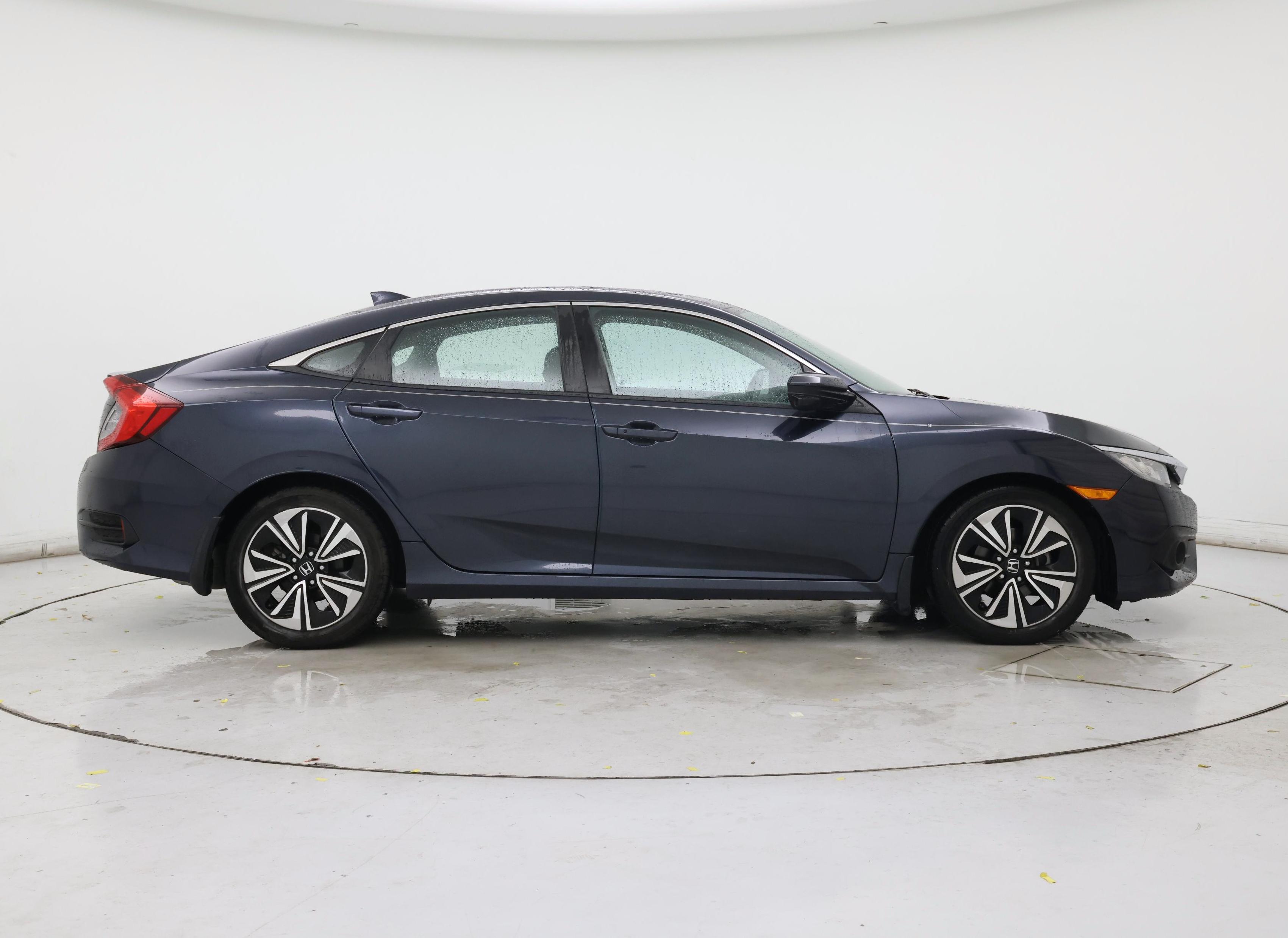 Thumbnail: 2016 Honda Civic - 7