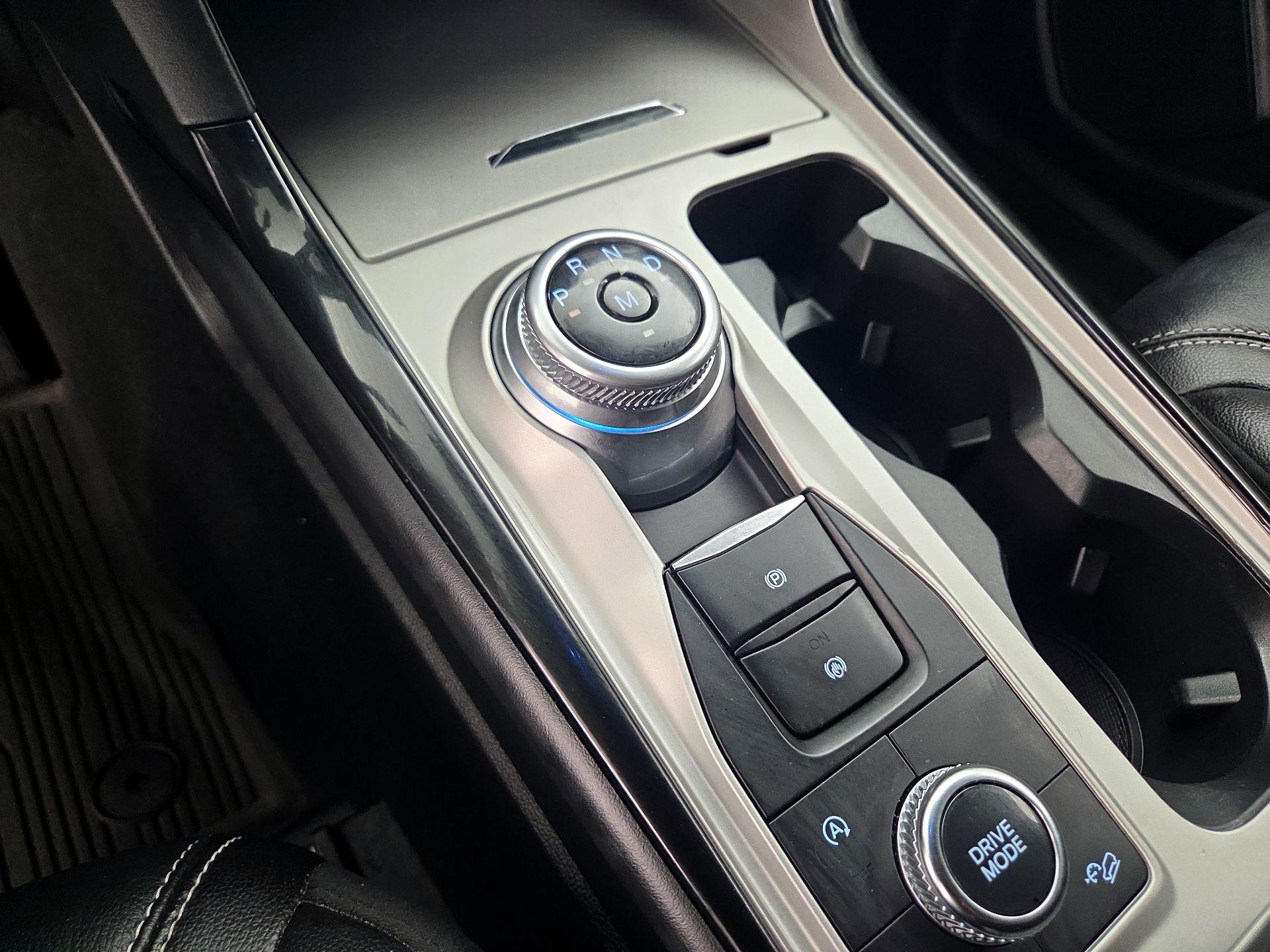 Thumbnail: 2022 Ford Explorer - 17
