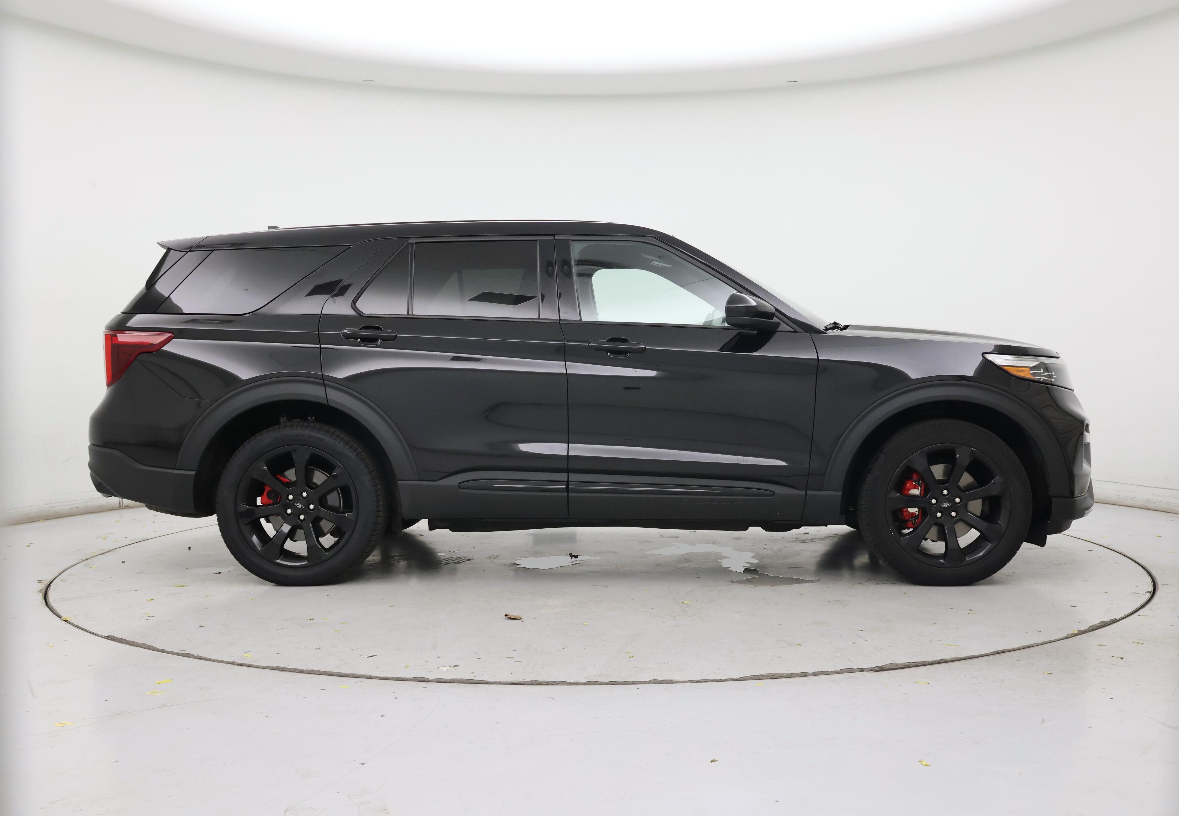 Thumbnail: 2022 Ford Explorer - 7