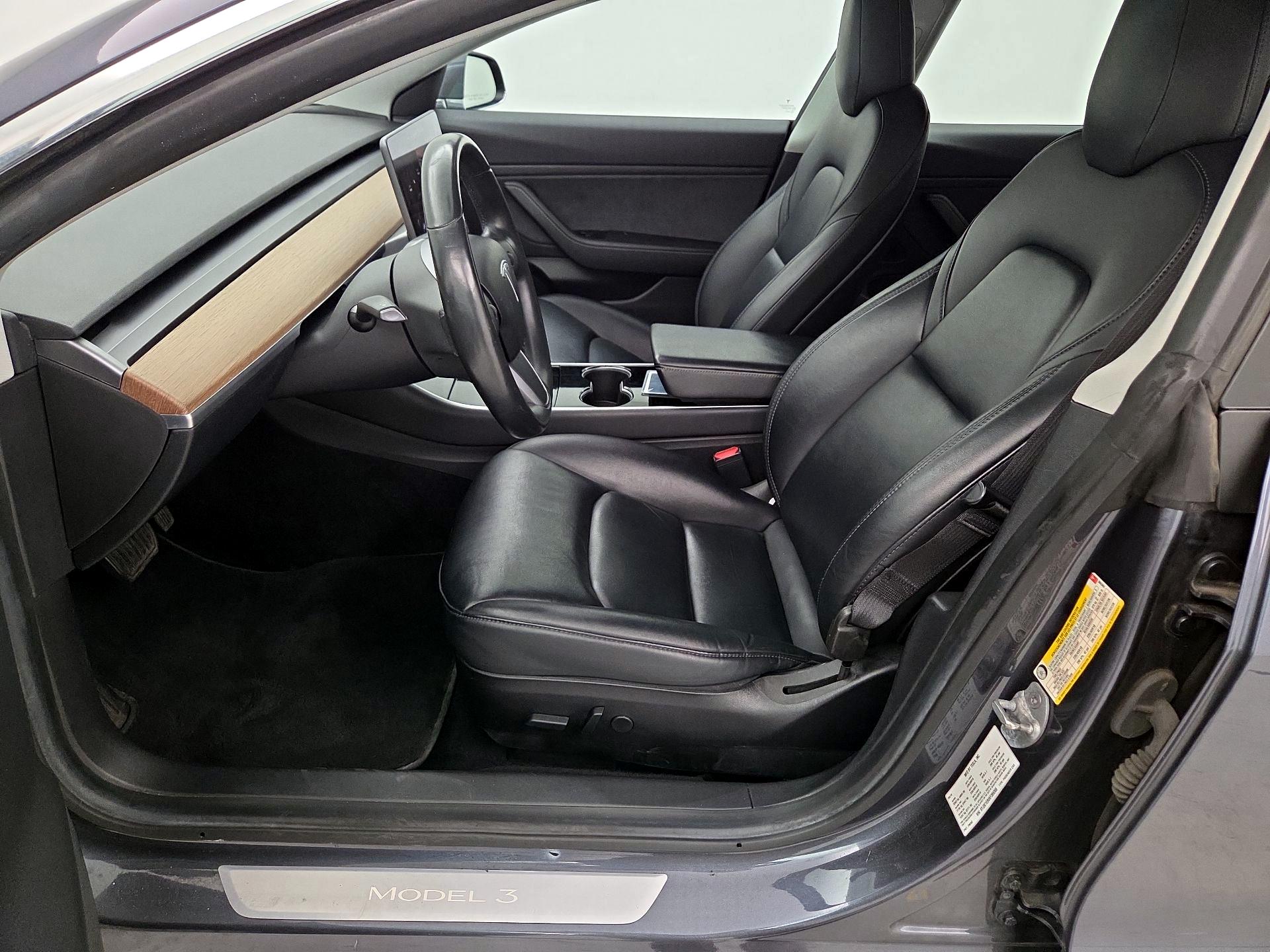 Thumbnail: 2019 Tesla Model 3 - 11