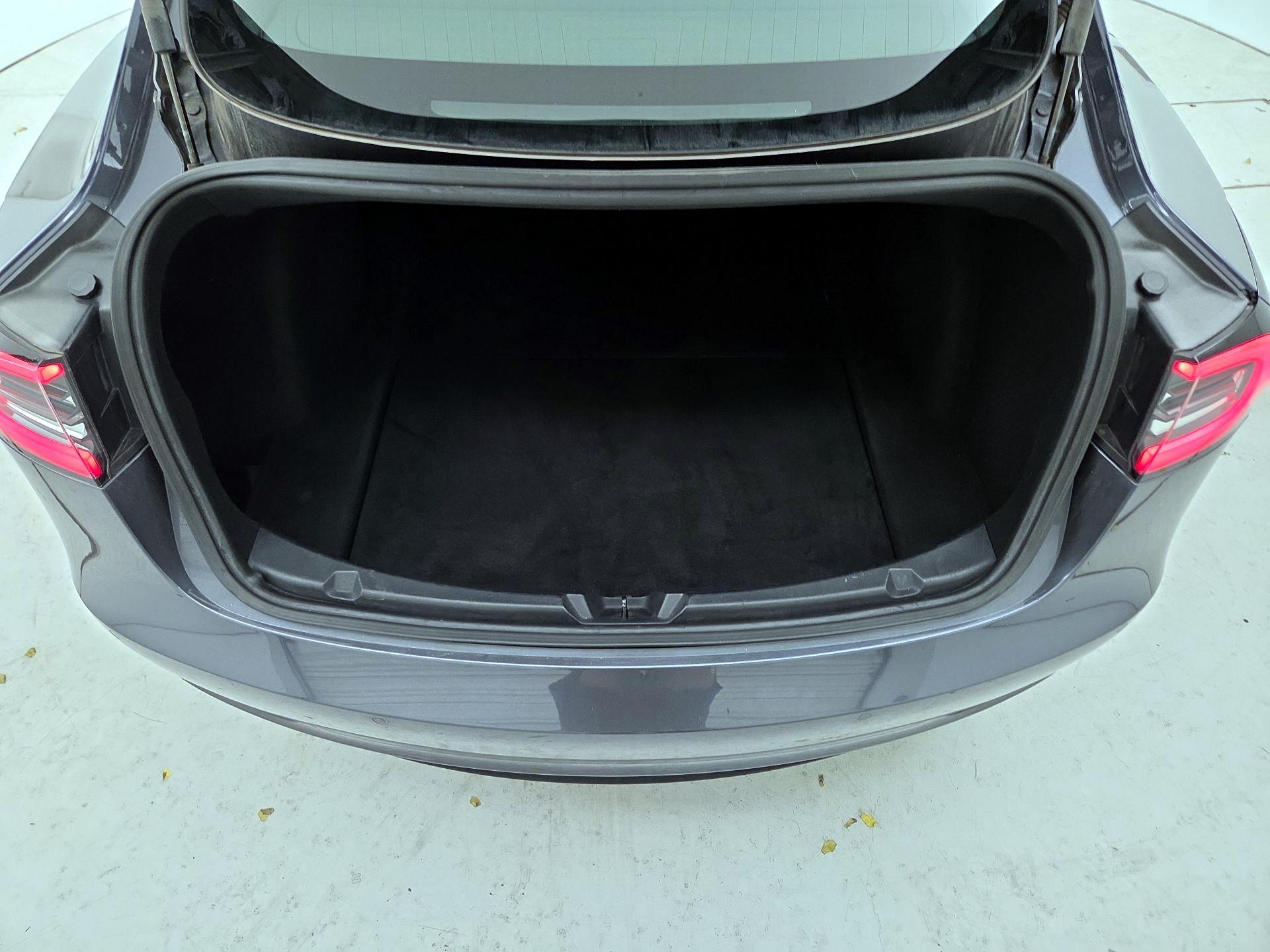 Thumbnail: 2019 Tesla Model 3 - 20