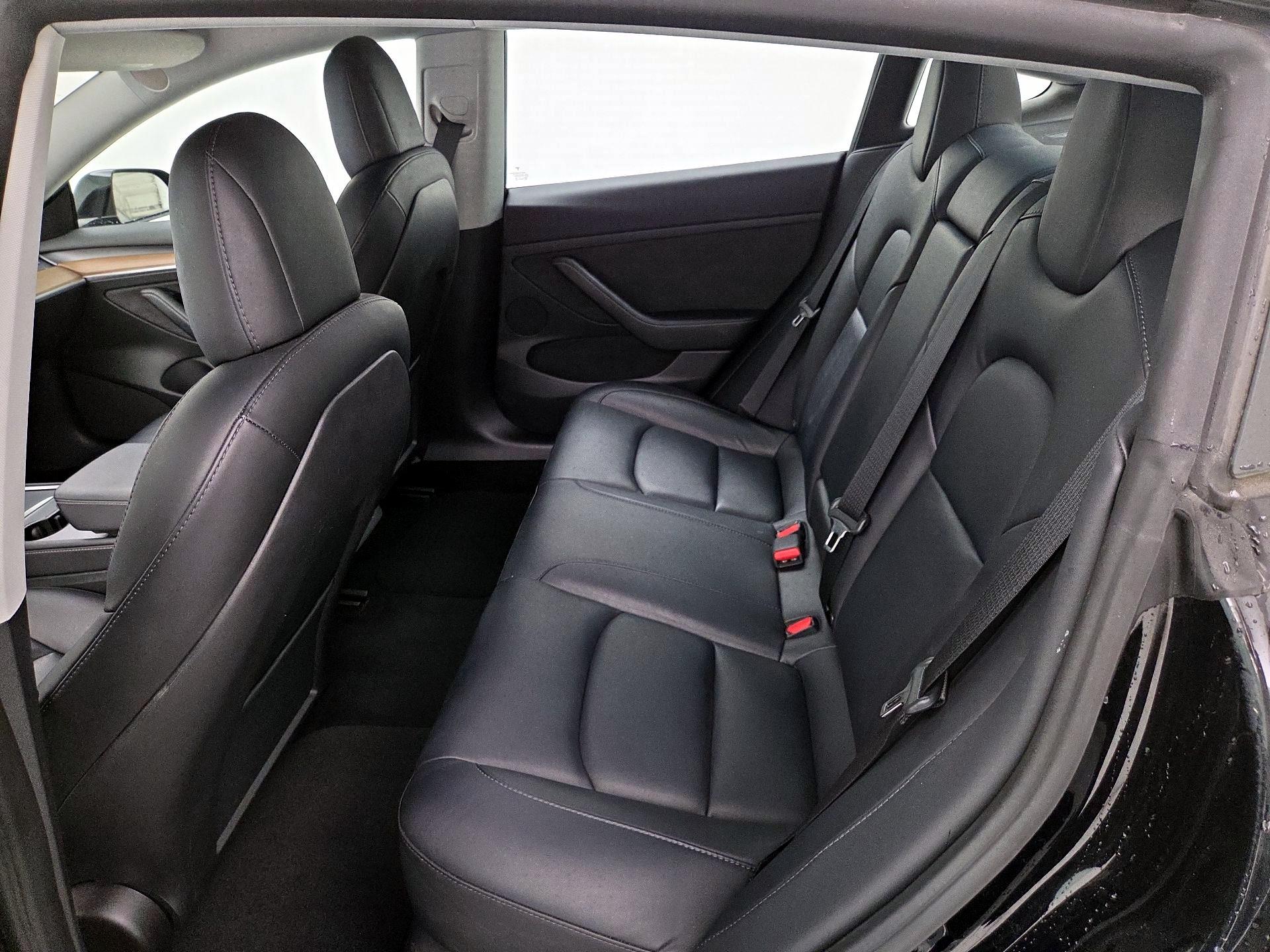 Thumbnail: 2022 Tesla Model 3 - 18