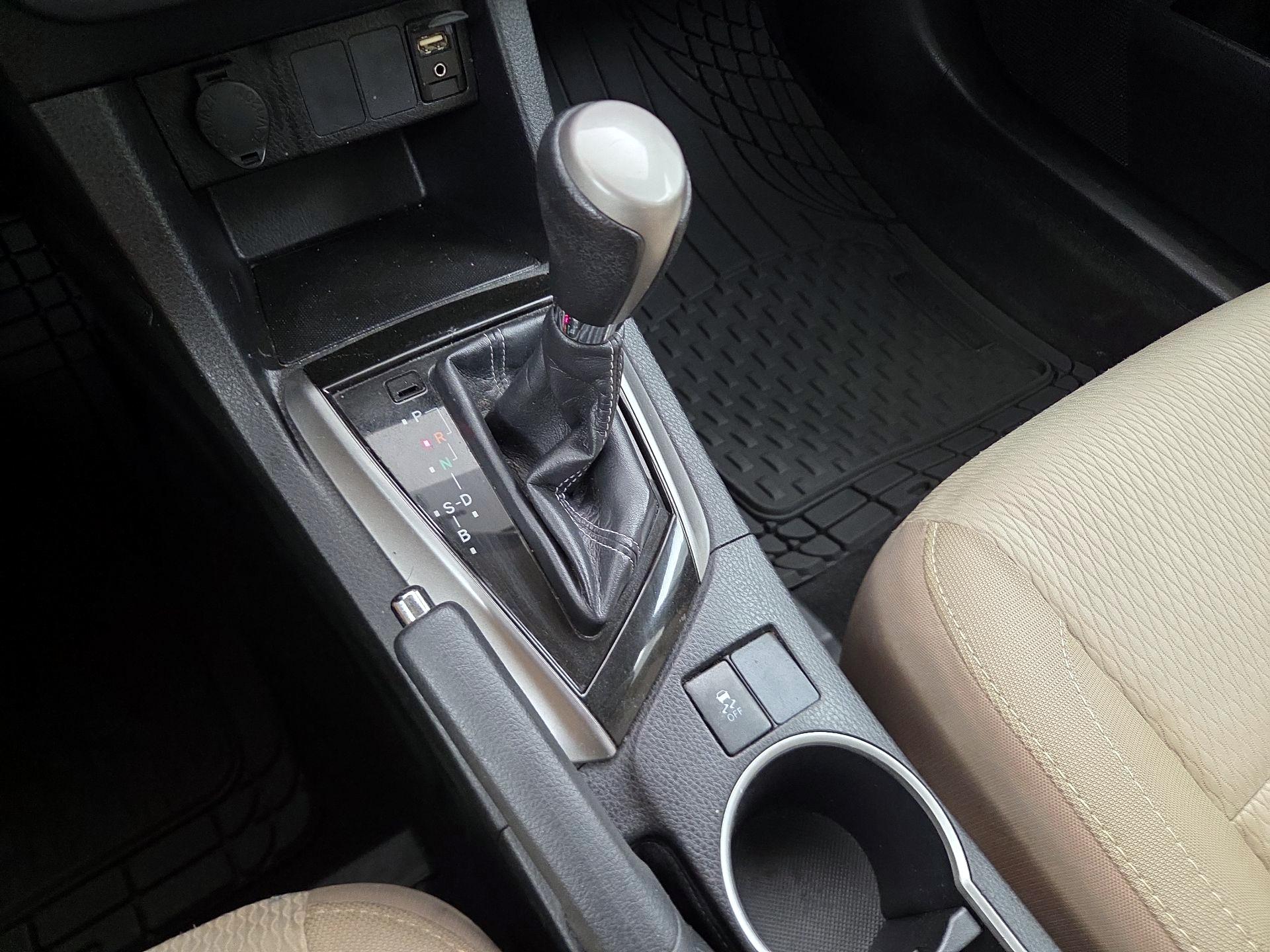 Thumbnail: 2016 Toyota Corolla - 17
