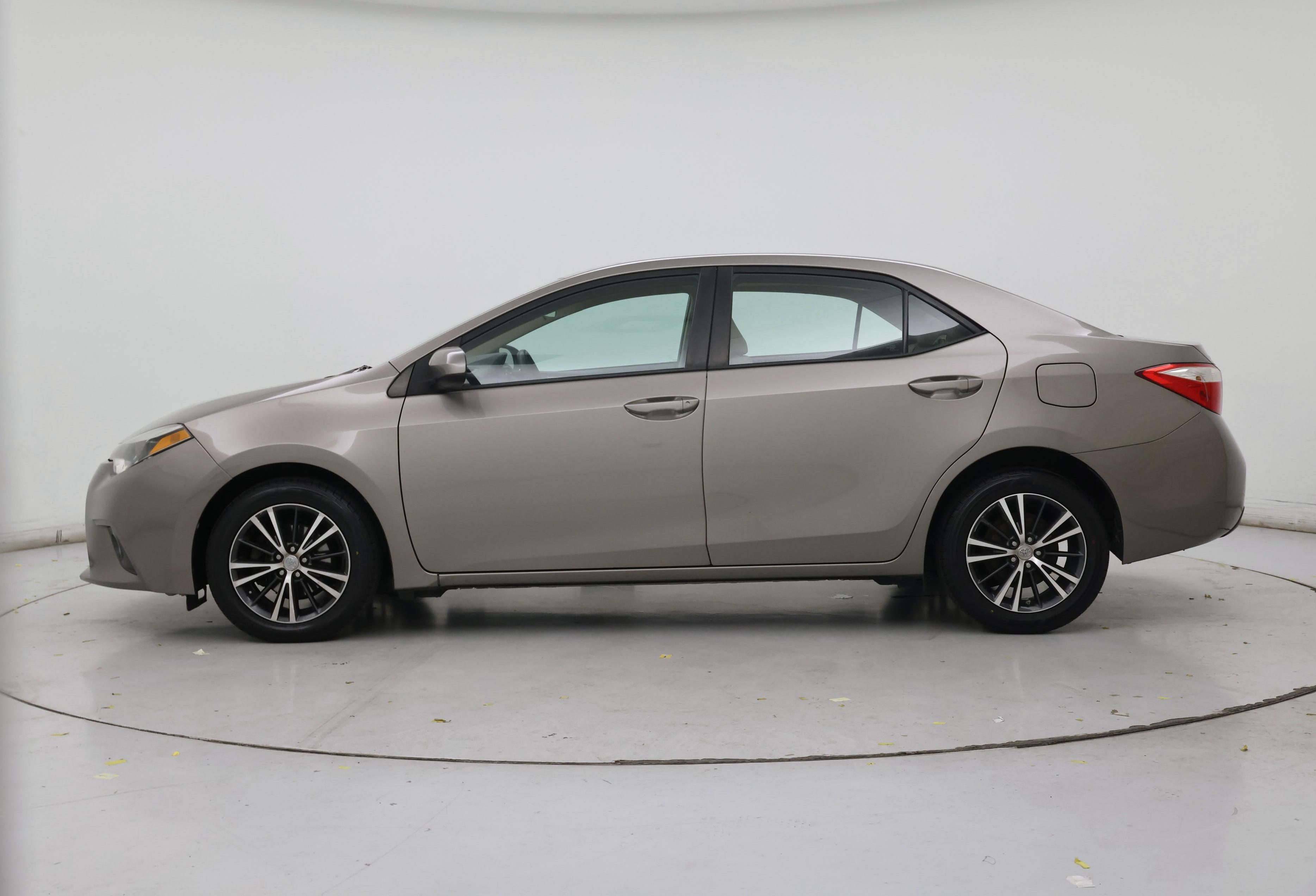 Thumbnail: 2016 Toyota Corolla - 3