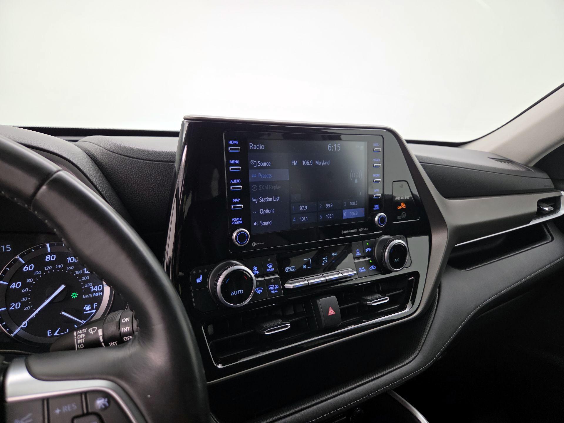 Thumbnail: 2021 Toyota Highlander - 15