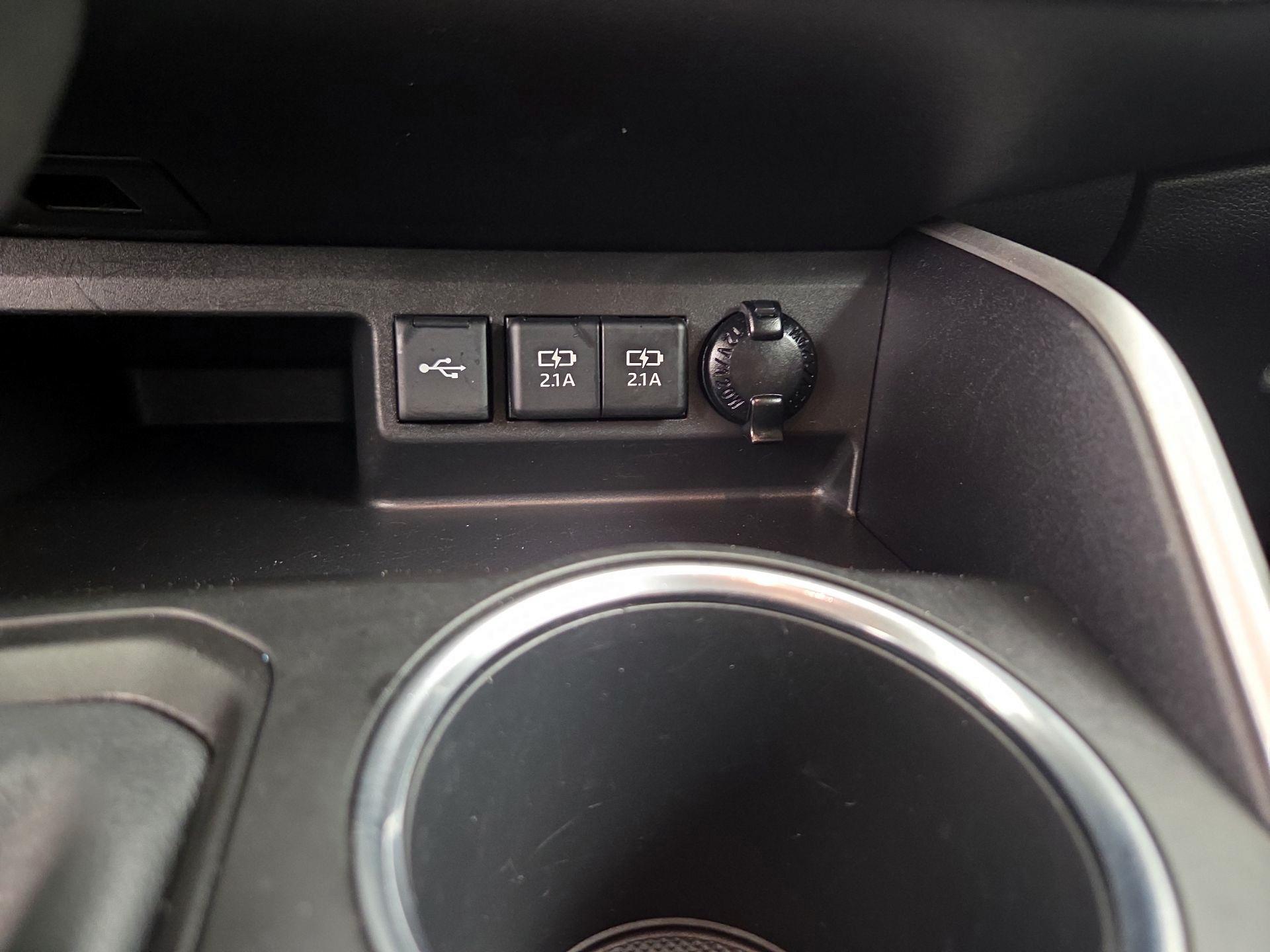 Thumbnail: 2021 Toyota Highlander - 18