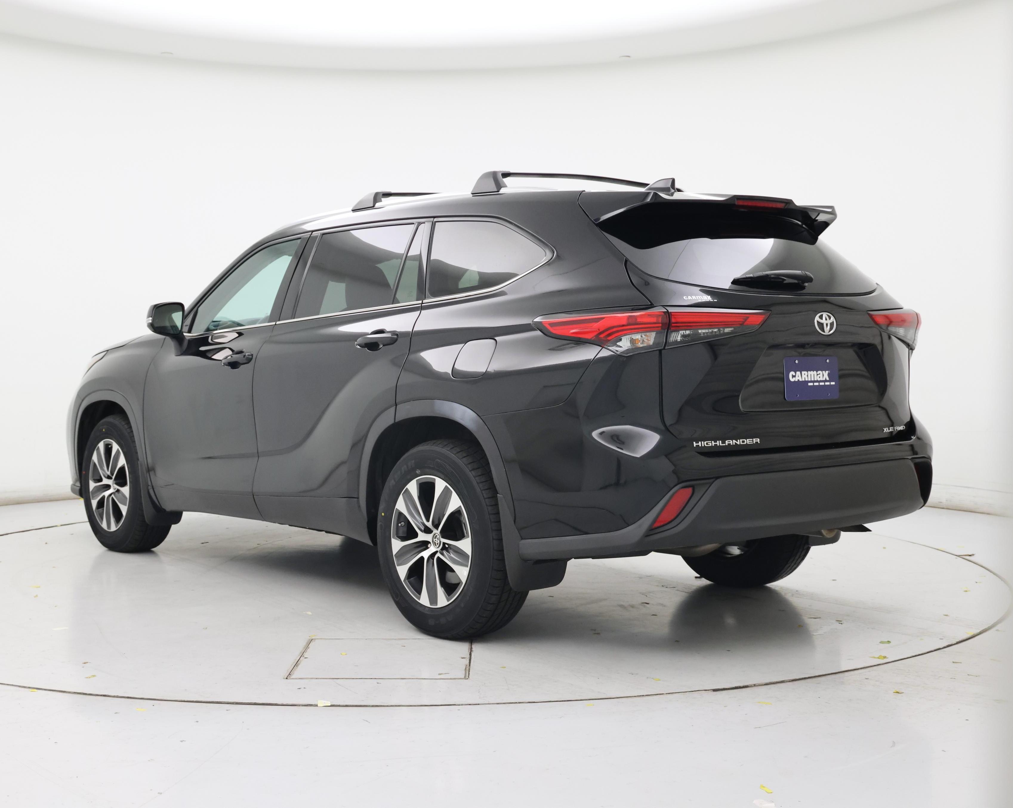 Thumbnail: 2021 Toyota Highlander - 2