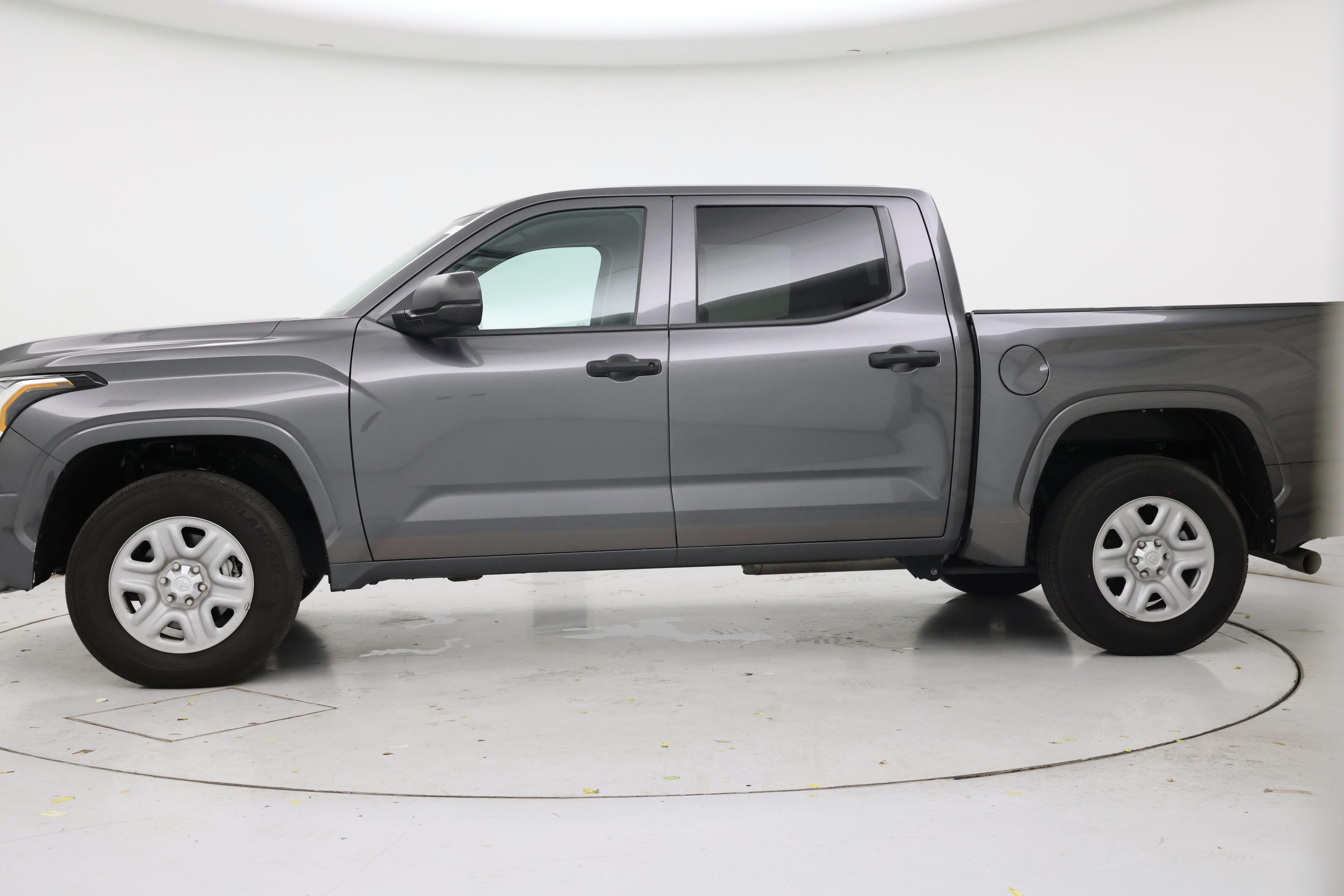 Thumbnail: 2022 Toyota Tundra - 3