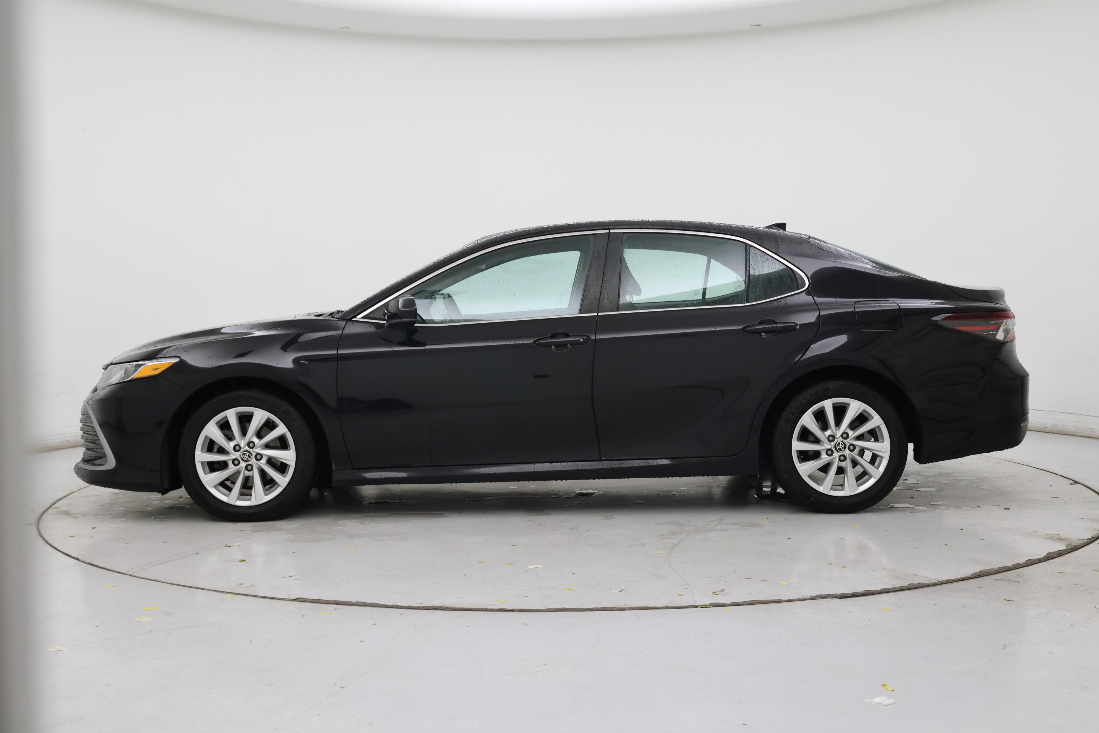 Thumbnail: 2021 Toyota Camry - 3