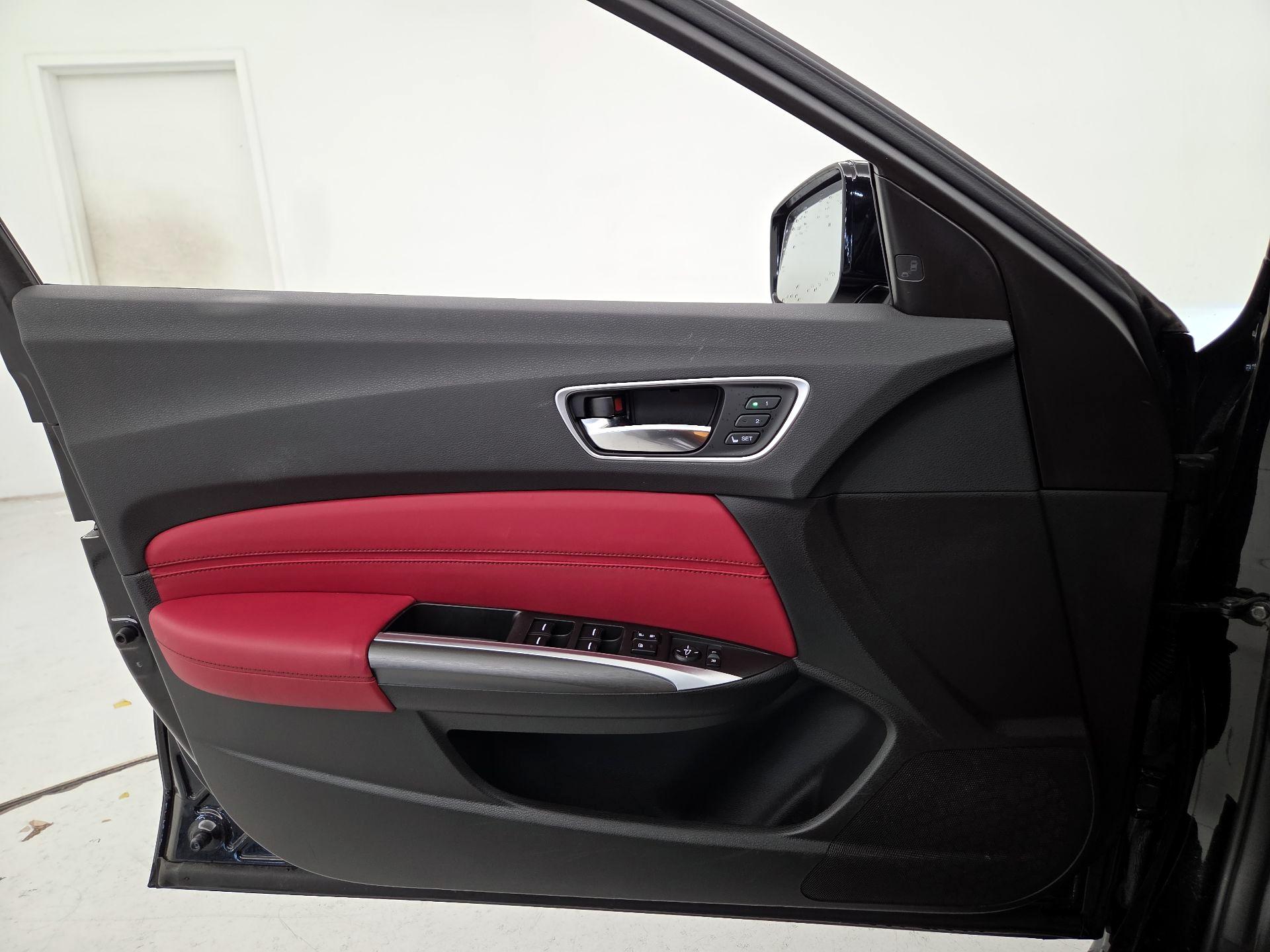 Thumbnail: 2019 Acura TLX - 12
