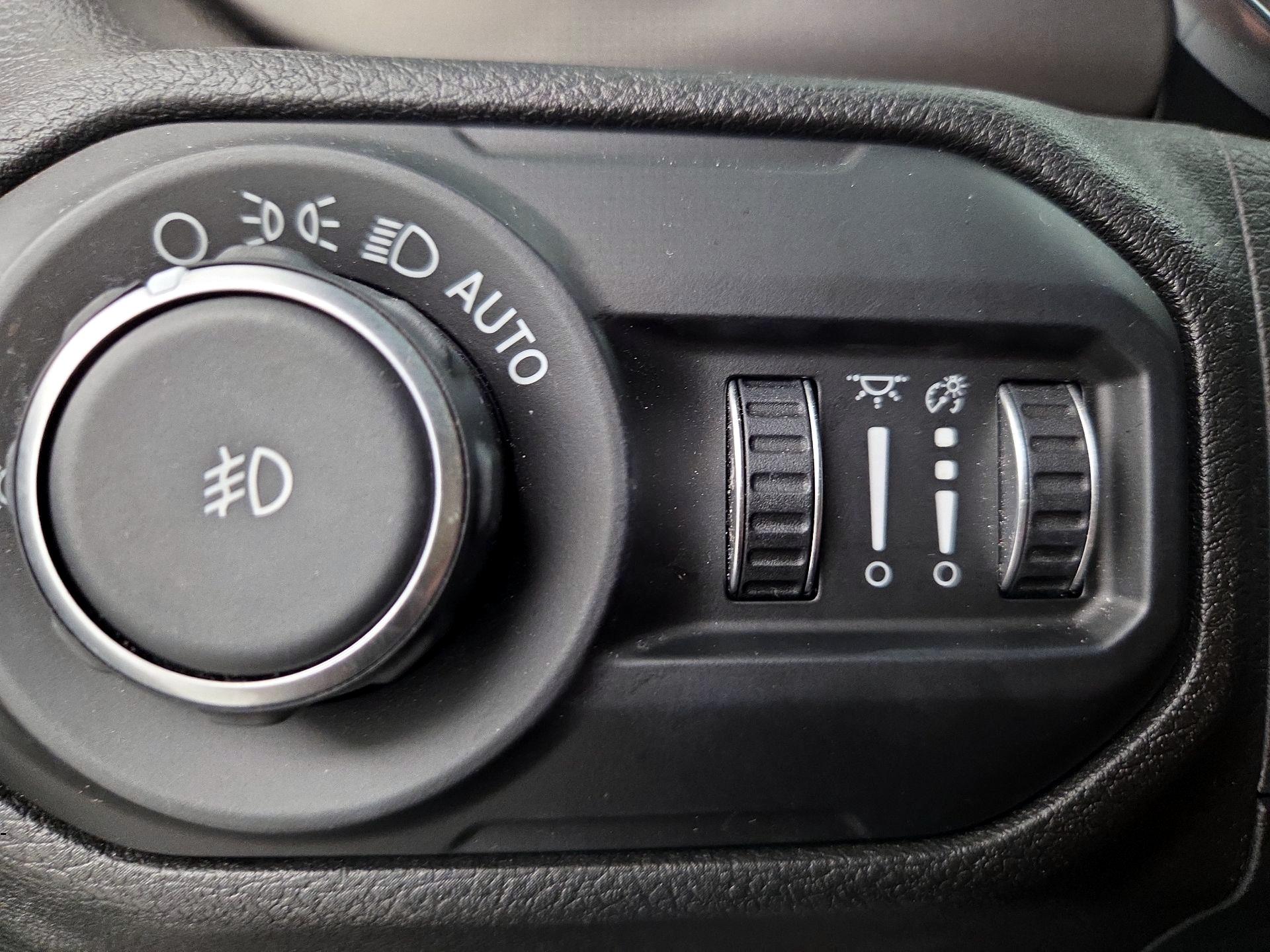 Thumbnail: 2020 Jeep Wrangler - 13
