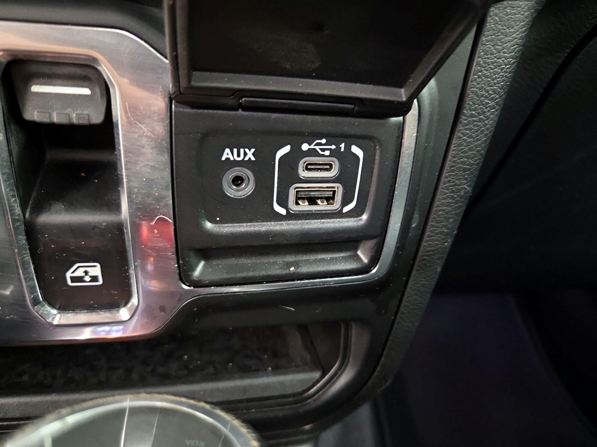 Thumbnail: 2020 Jeep Wrangler - 18